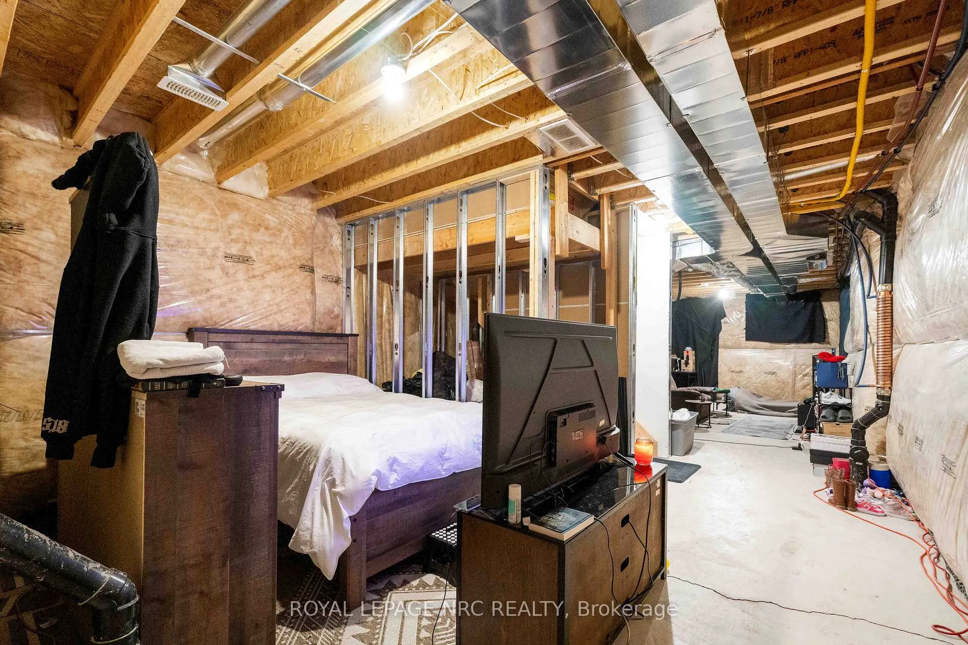 Photo 35 of 233 Louise Street, Welland, Lincoln/Crowland — HOMEH