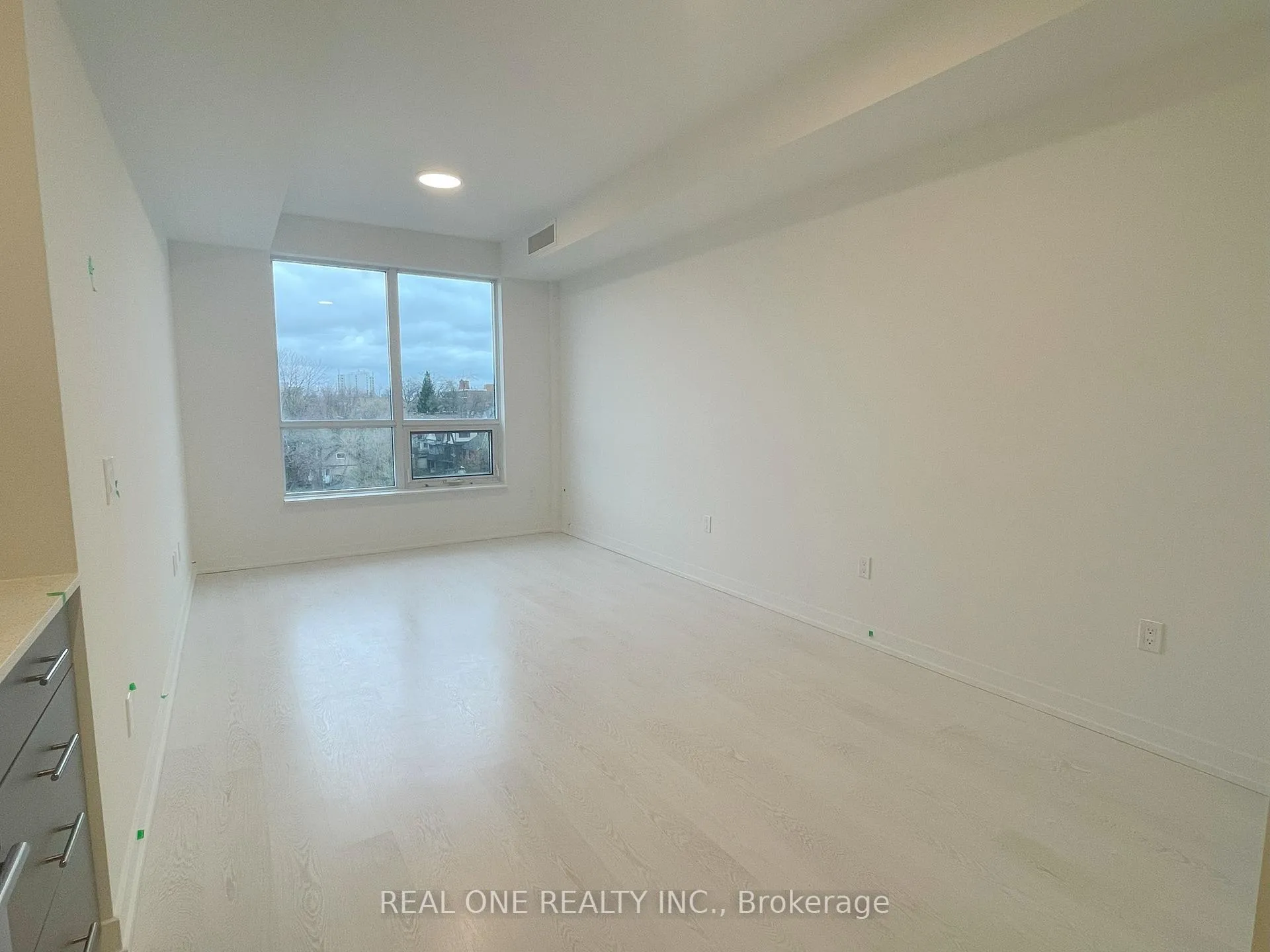Photo 7 of Unit 509, 415 Main Street W, Hamilton, Kirkendall — HOMEH