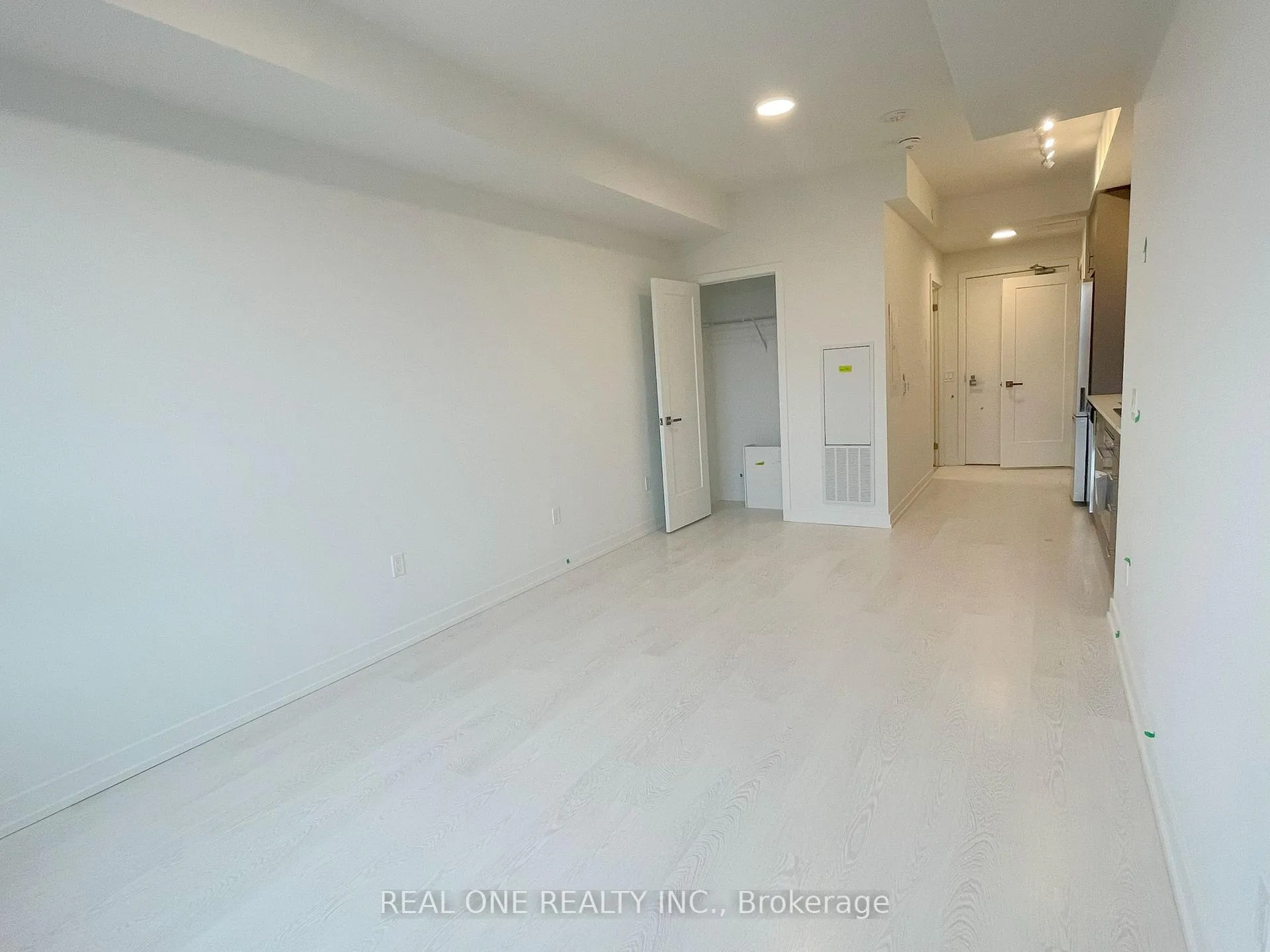 Photo 8 of Unit 509, 415 Main Street W, Hamilton, Kirkendall — HOMEH