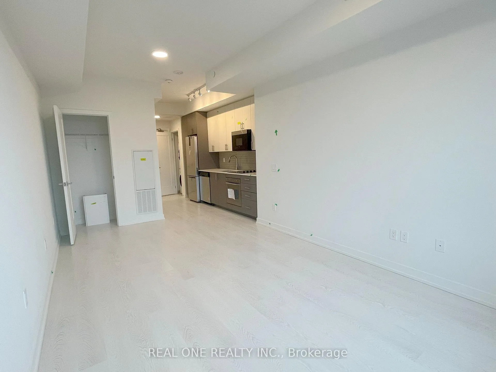 Photo 9 of Unit 509, 415 Main Street W, Hamilton, Kirkendall — HOMEH