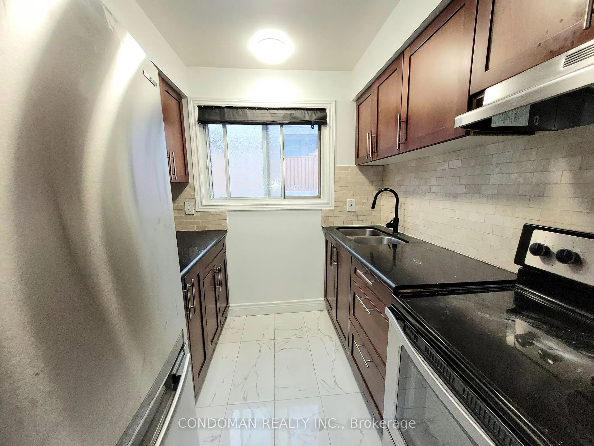 Photo 4 of Unit 33, 477 Dean Avenue, Oshawa, Central — HOMEH