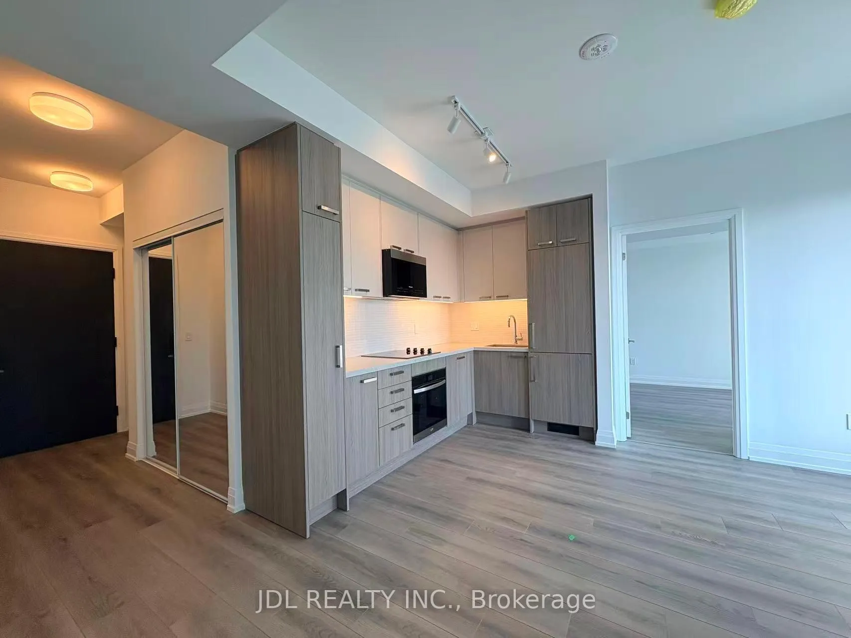 Photo 4 of Unit 3104, 20 Soudan Avenue, Toronto, Mount Pleasant West — HOMEH