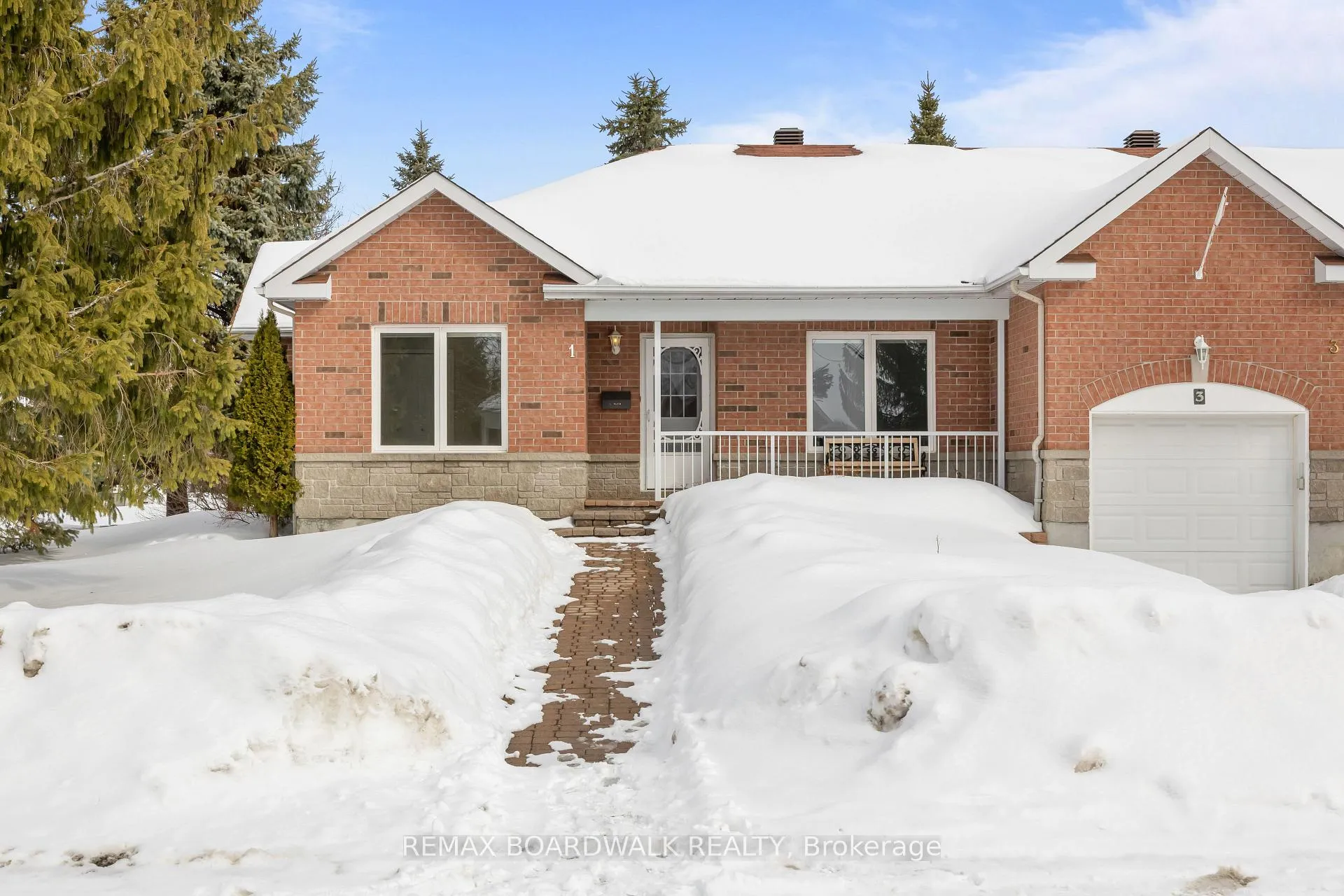 Photo 1 of 1 Weaver Crescent, Ottawa, Kanata - Kanata Lakes/Heritage Hills — HOMEH