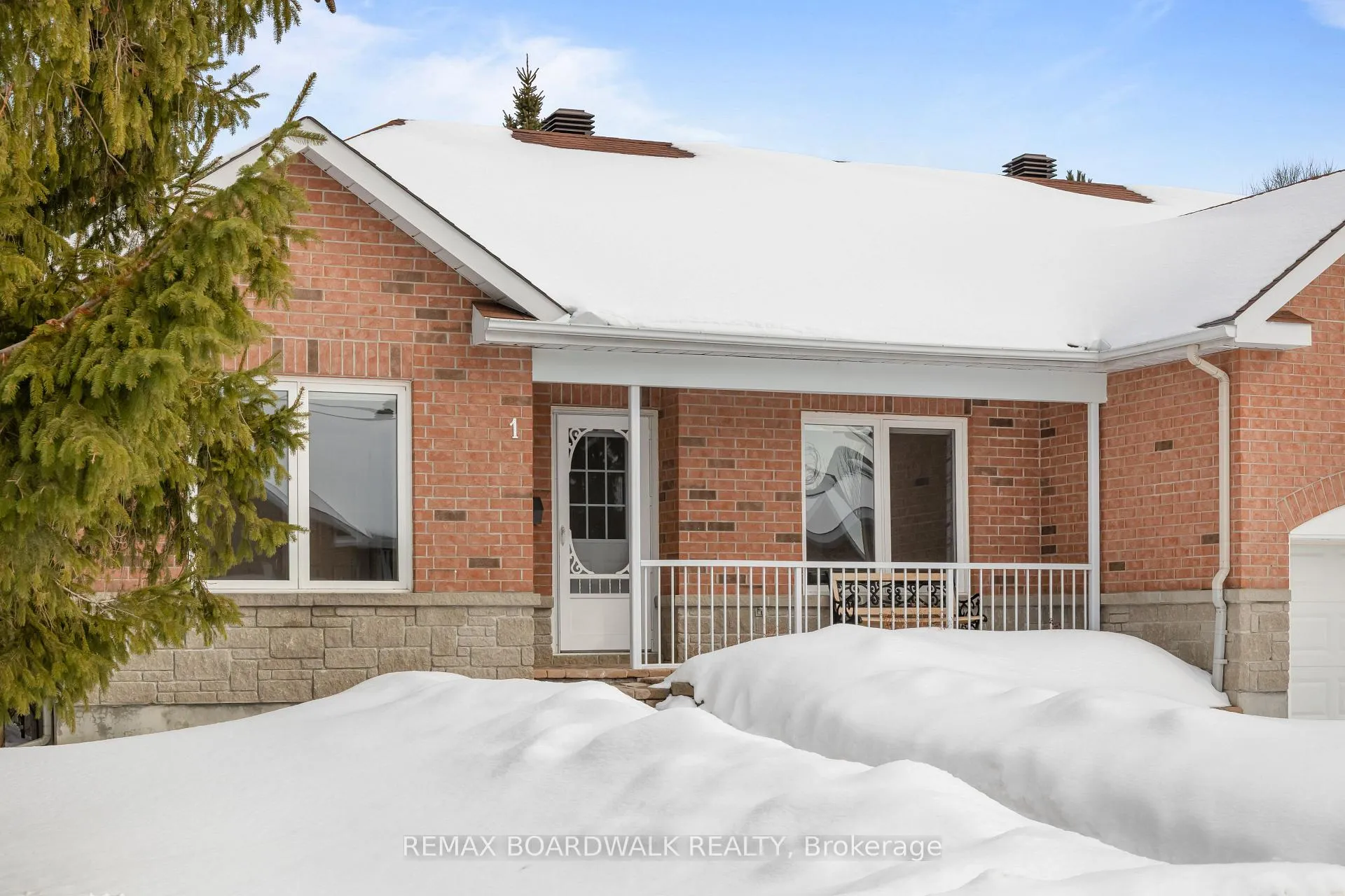 Photo 3 of 1 Weaver Crescent, Ottawa, Kanata - Kanata Lakes/Heritage Hills — HOMEH