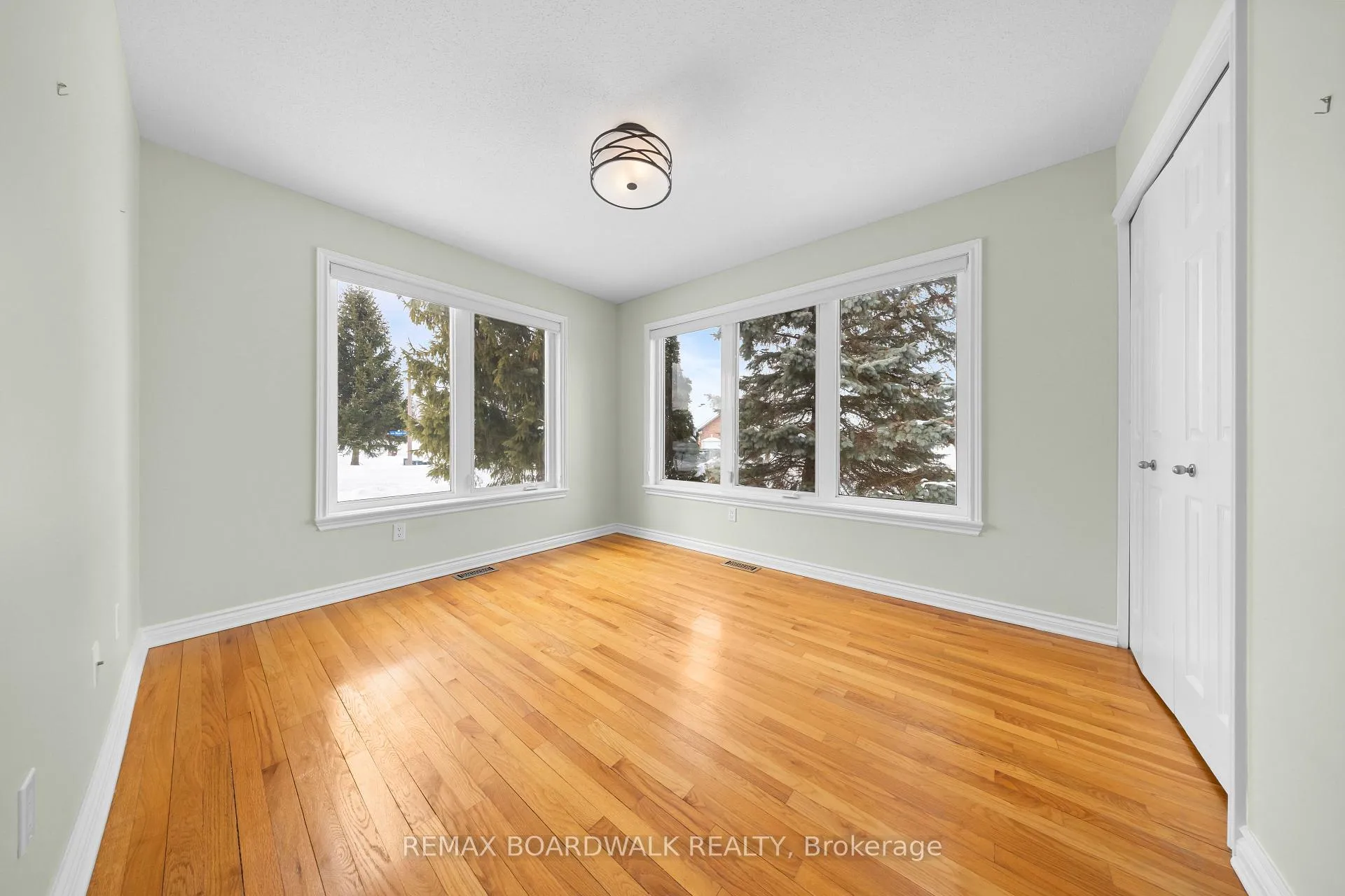 Photo 6 of 1 Weaver Crescent, Ottawa, Kanata - Kanata Lakes/Heritage Hills — HOMEH