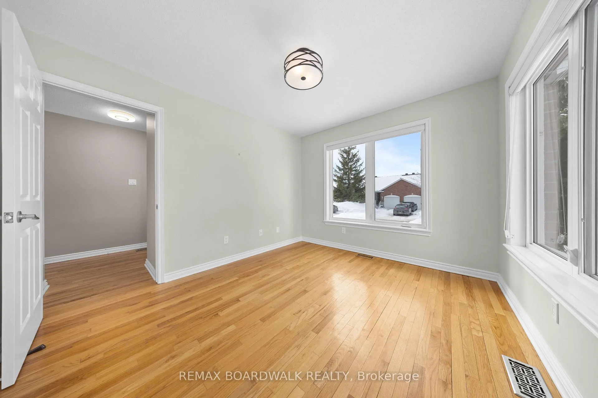 Photo 8 of 1 Weaver Crescent, Ottawa, Kanata - Kanata Lakes/Heritage Hills — HOMEH