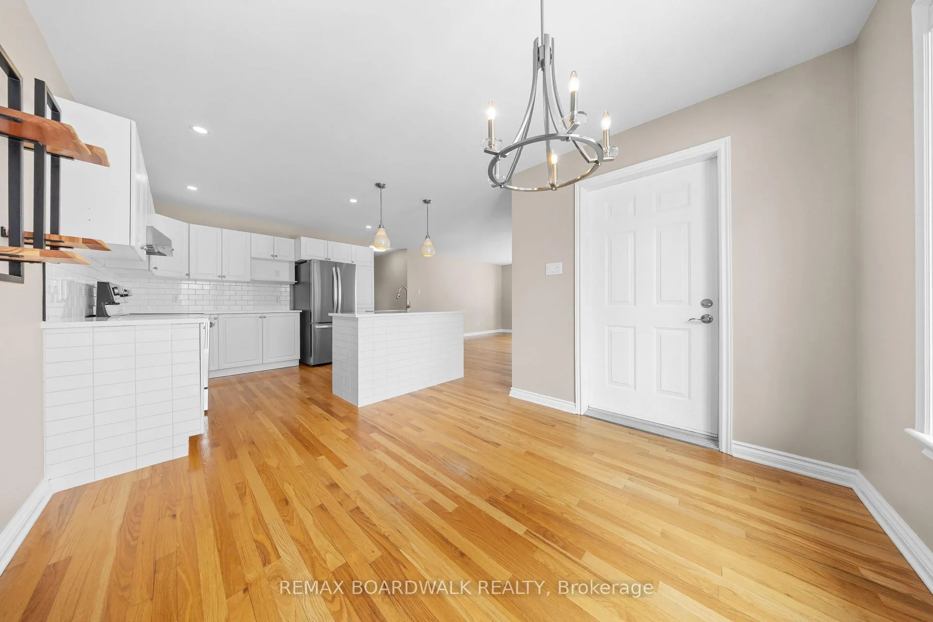 Photo 27 of 1 Weaver Crescent, Ottawa, Kanata - Kanata Lakes/Heritage Hills — HOMEH
