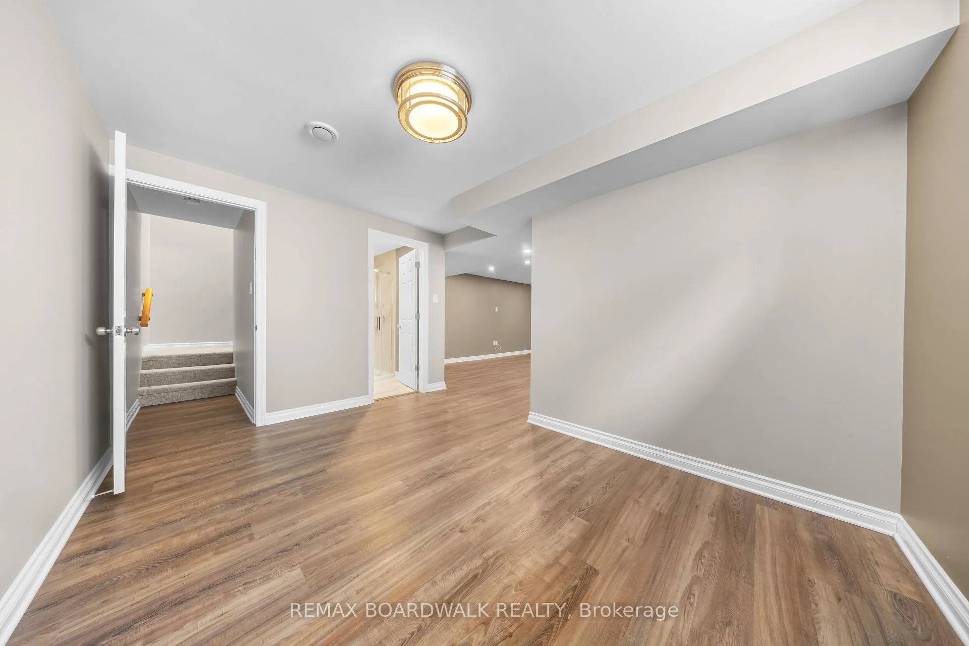Photo 29 of 1 Weaver Crescent, Ottawa, Kanata - Kanata Lakes/Heritage Hills — HOMEH