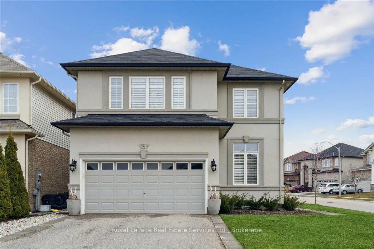Photo 2 of 137 Irwin Avenue, Hamilton, Meadowlands — HOMEH