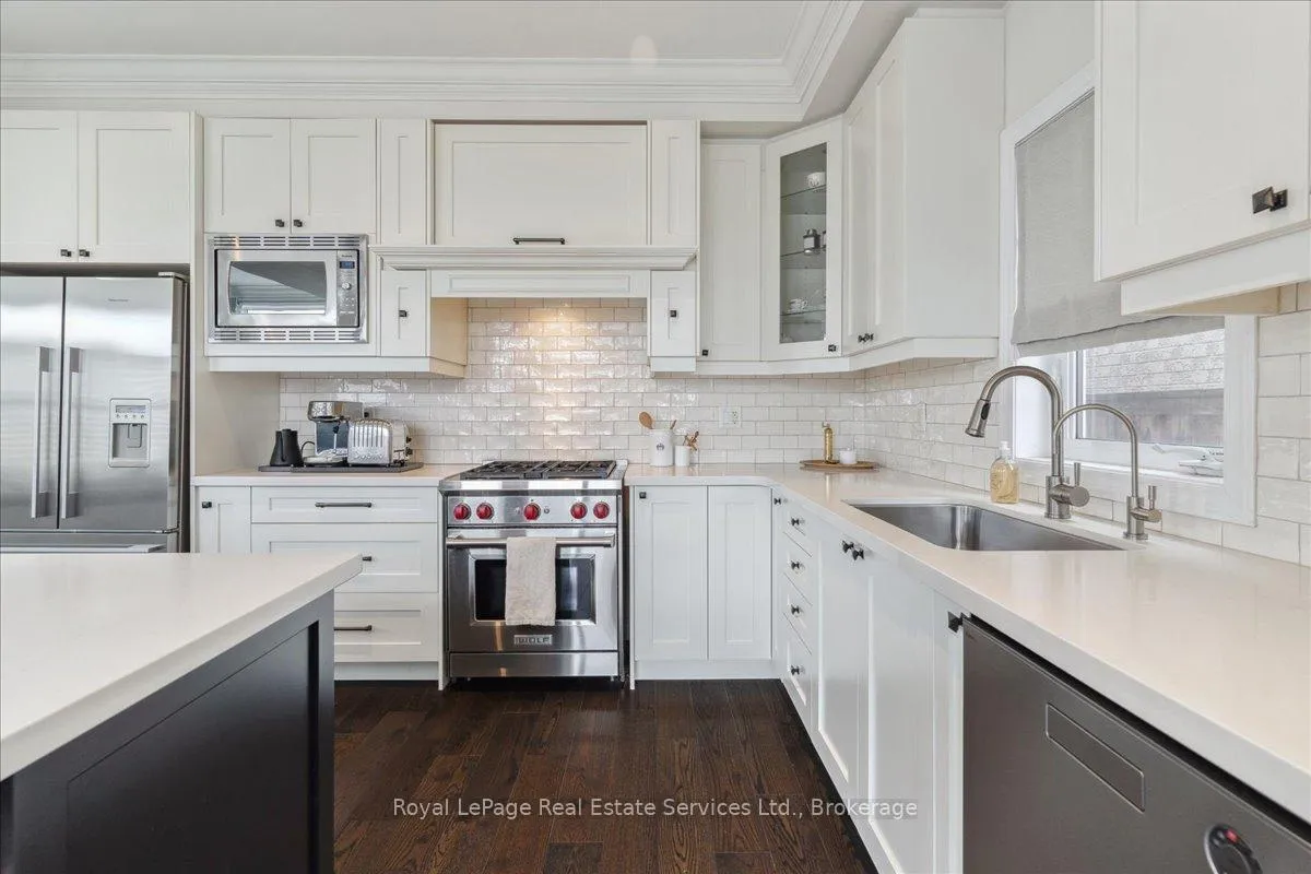 Photo 13 of 137 Irwin Avenue, Hamilton, Meadowlands — HOMEH