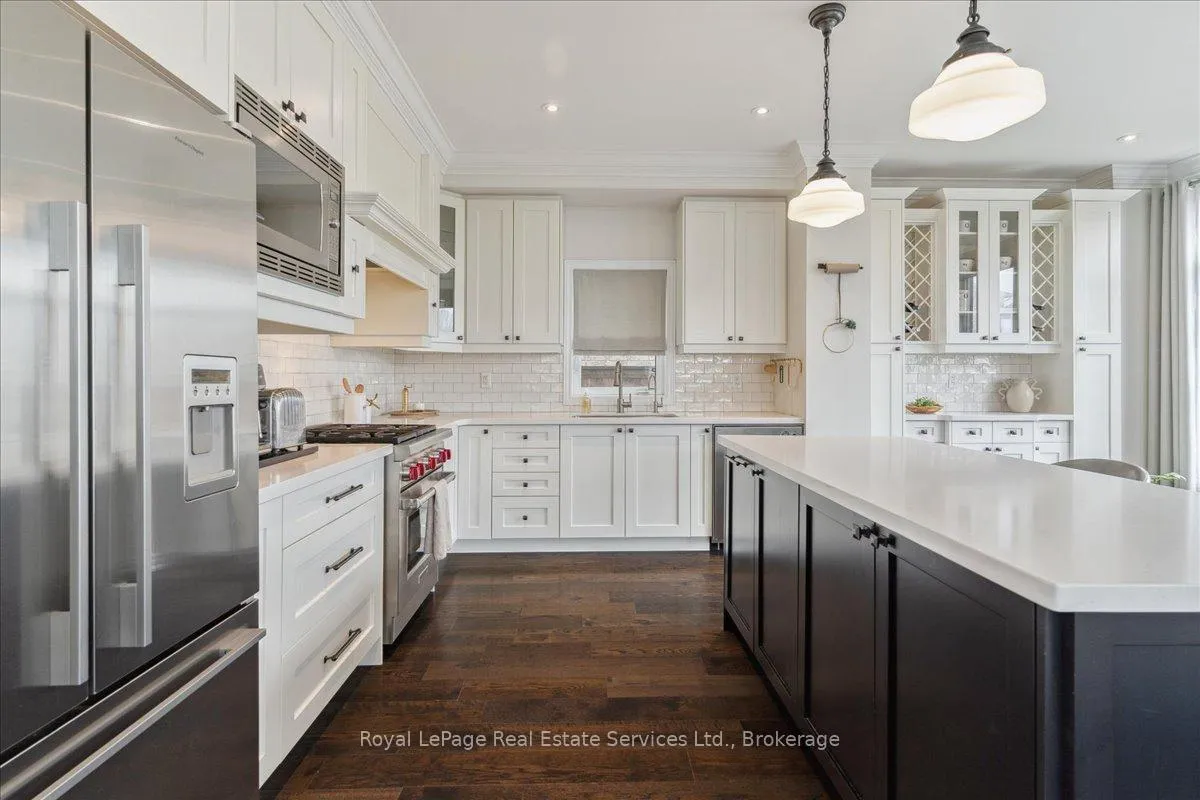 Photo 14 of 137 Irwin Avenue, Hamilton, Meadowlands — HOMEH