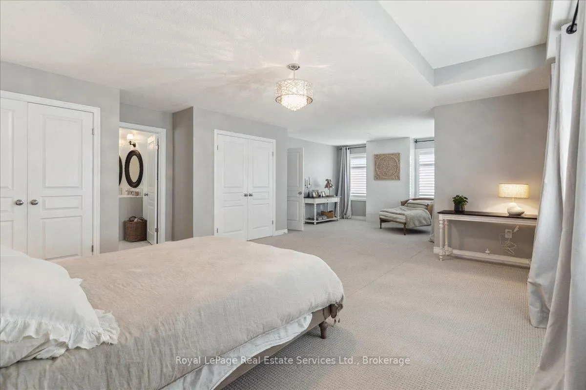 Photo 25 of 137 Irwin Avenue, Hamilton, Meadowlands — HOMEH
