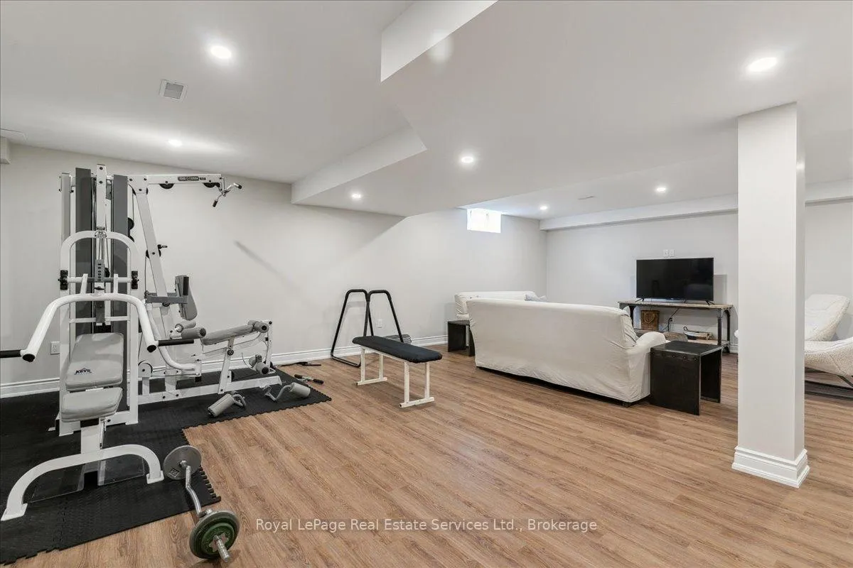 Photo 32 of 137 Irwin Avenue, Hamilton, Meadowlands — HOMEH