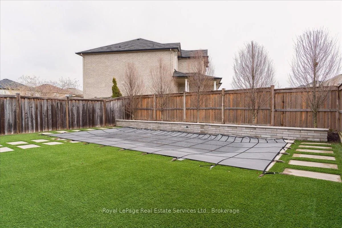 Photo 34 of 137 Irwin Avenue, Hamilton, Meadowlands — HOMEH