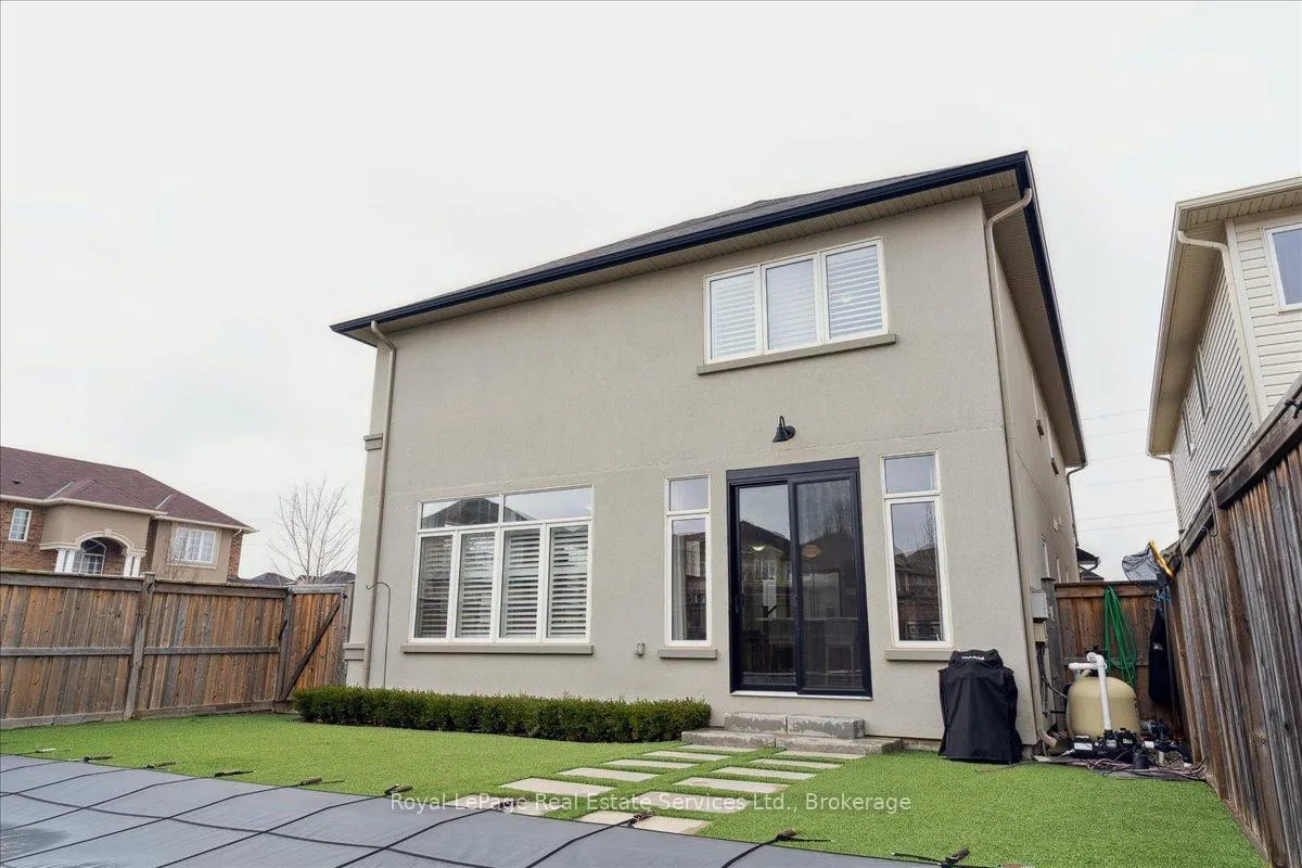 Photo 36 of 137 Irwin Avenue, Hamilton, Meadowlands — HOMEH