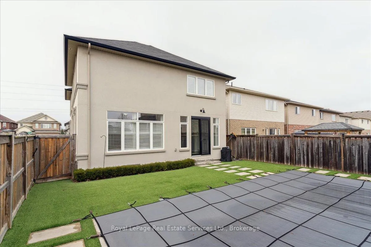 Photo 37 of 137 Irwin Avenue, Hamilton, Meadowlands — HOMEH