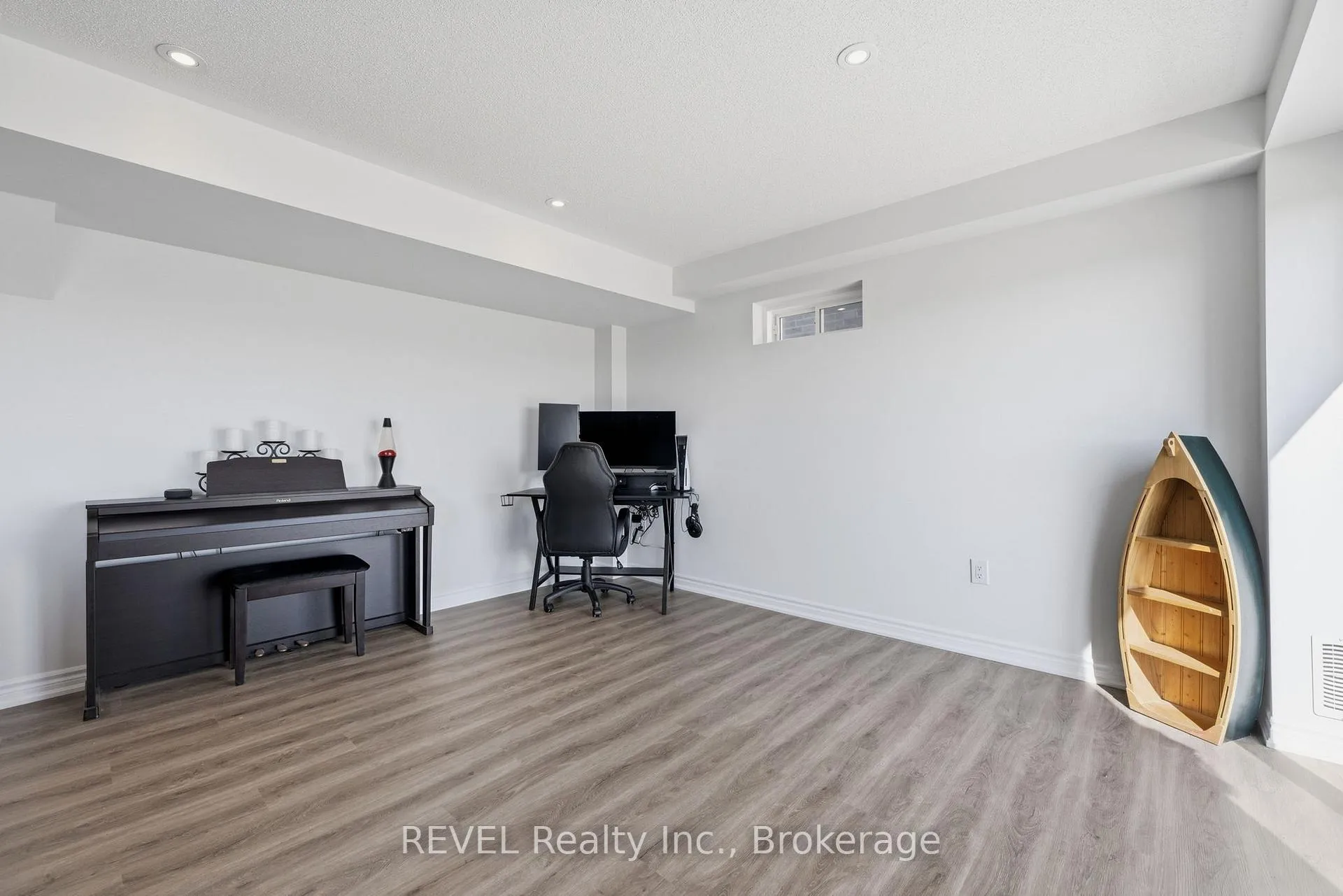 Photo 33 of 50 Shoreview Drive, Welland, Hwy 406/Welland — HOMEH