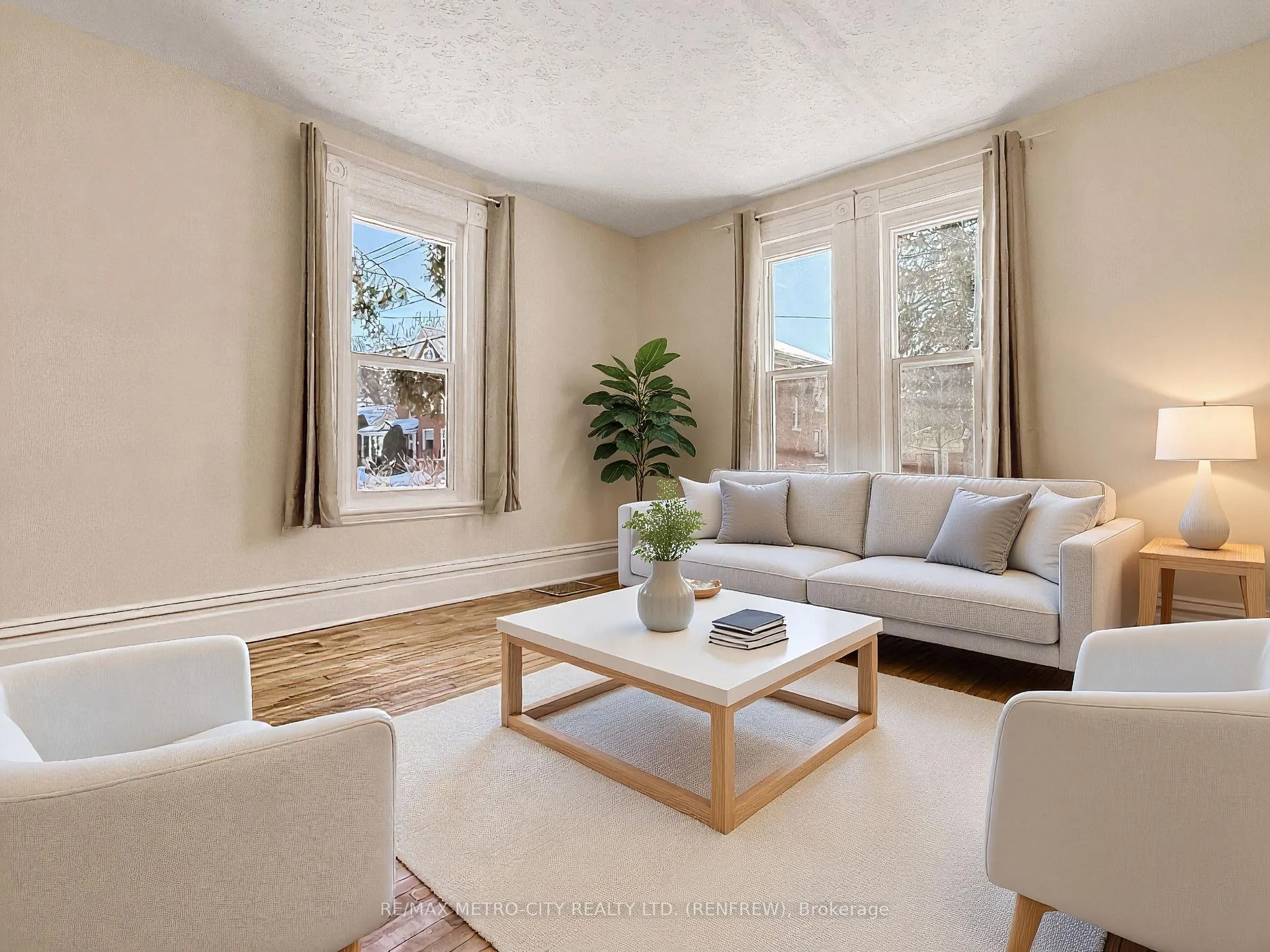 Photo 5 of 473 Raglan Street S, Renfrew — HOMEH
