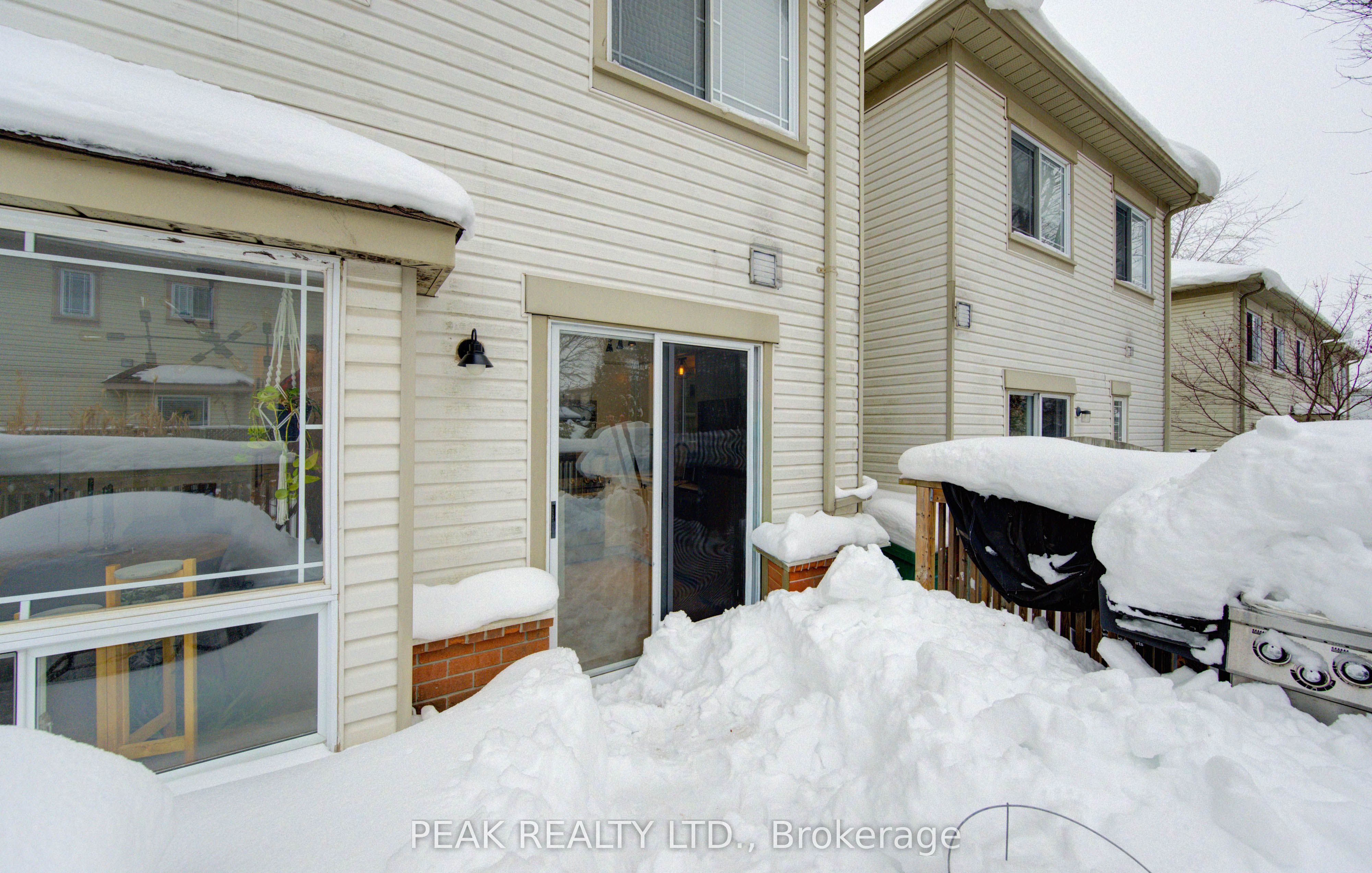 Photo 35 of 160 Shadow Wood Court, Waterloo, University Downs — HOMEH