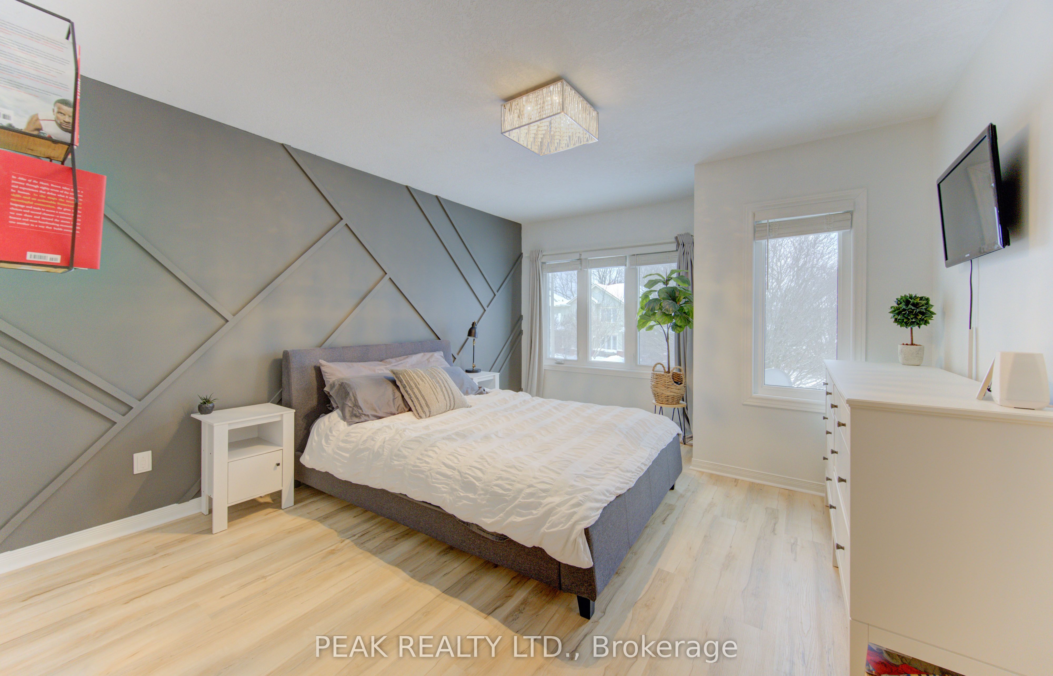 Photo 22 of 160 Shadow Wood Court, Waterloo, University Downs — HOMEH