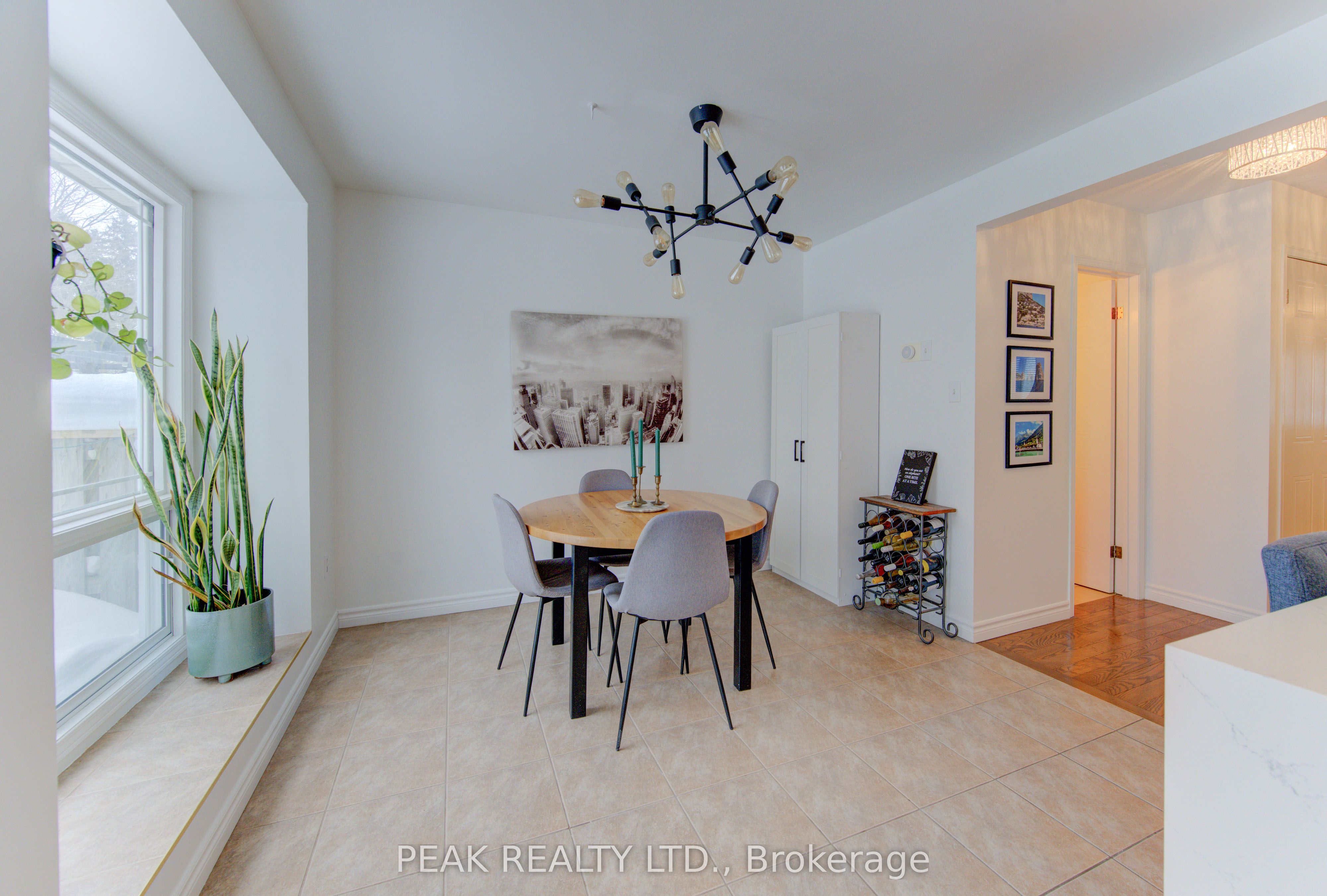 Photo 17 of 160 Shadow Wood Court, Waterloo, University Downs — HOMEH