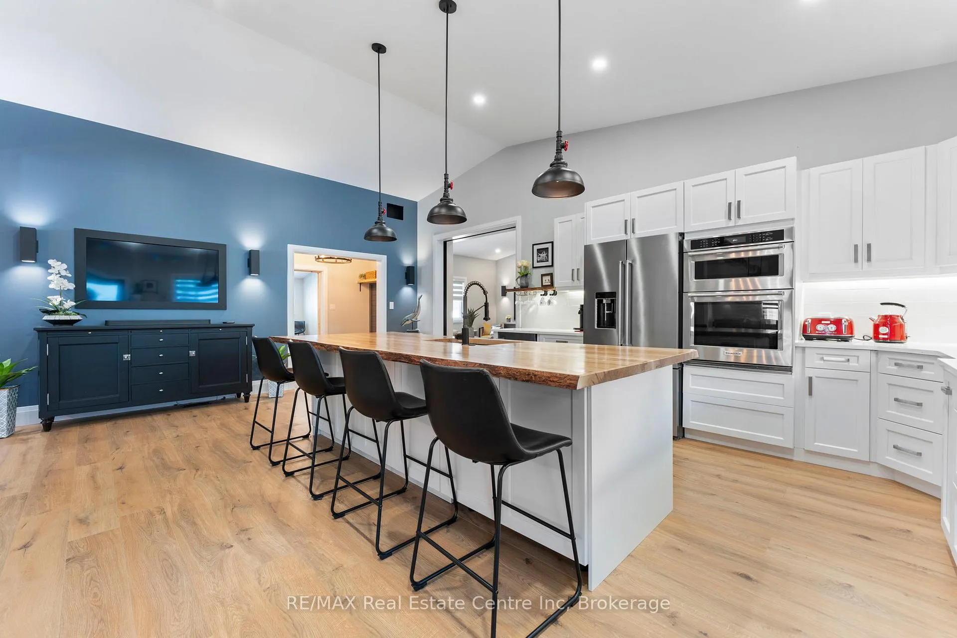 Photo 15 of 1283 Swan Street, North Dumfries, Ayr — HOMEH