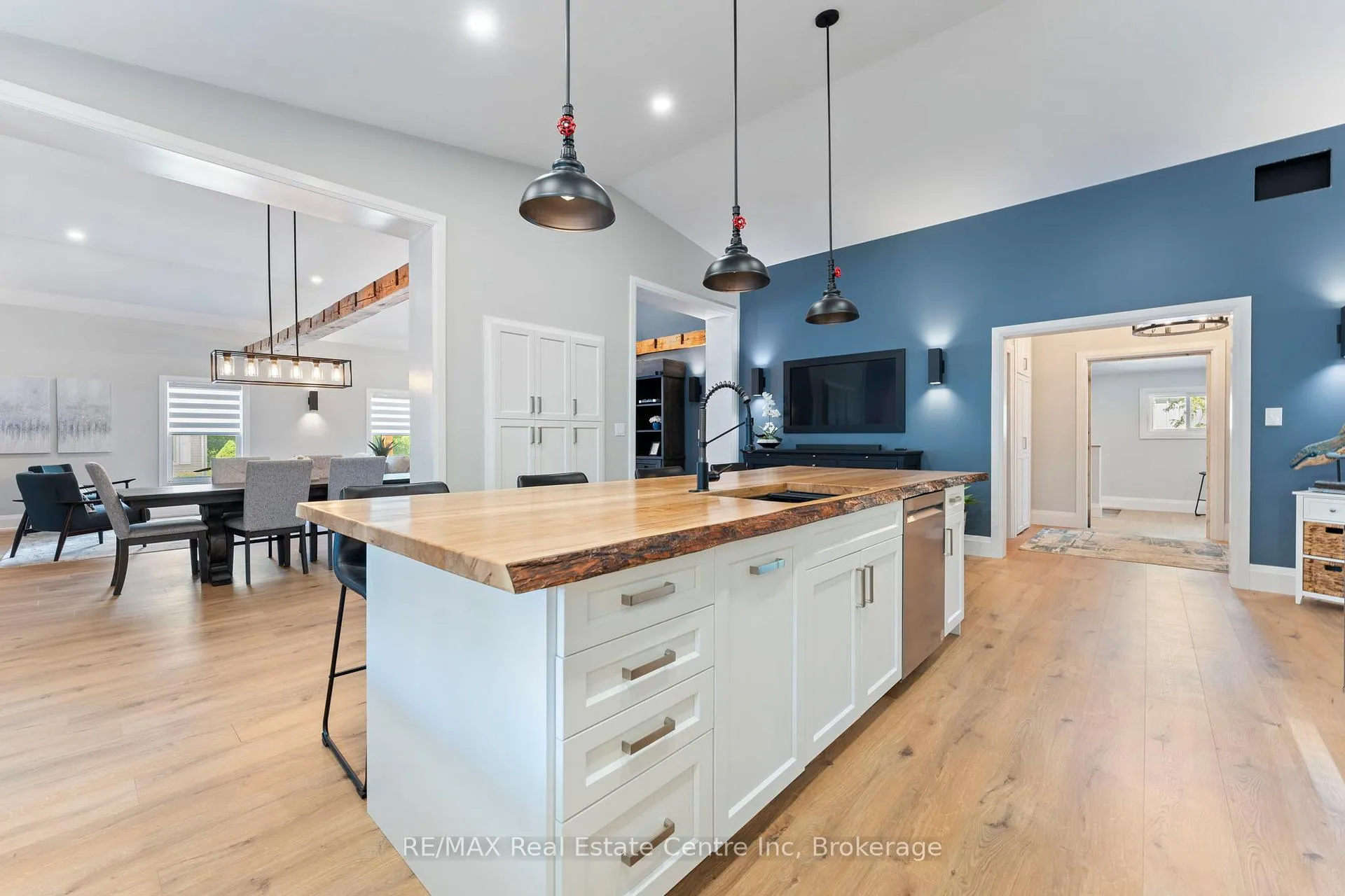 Photo 17 of 1283 Swan Street, North Dumfries, Ayr — HOMEH