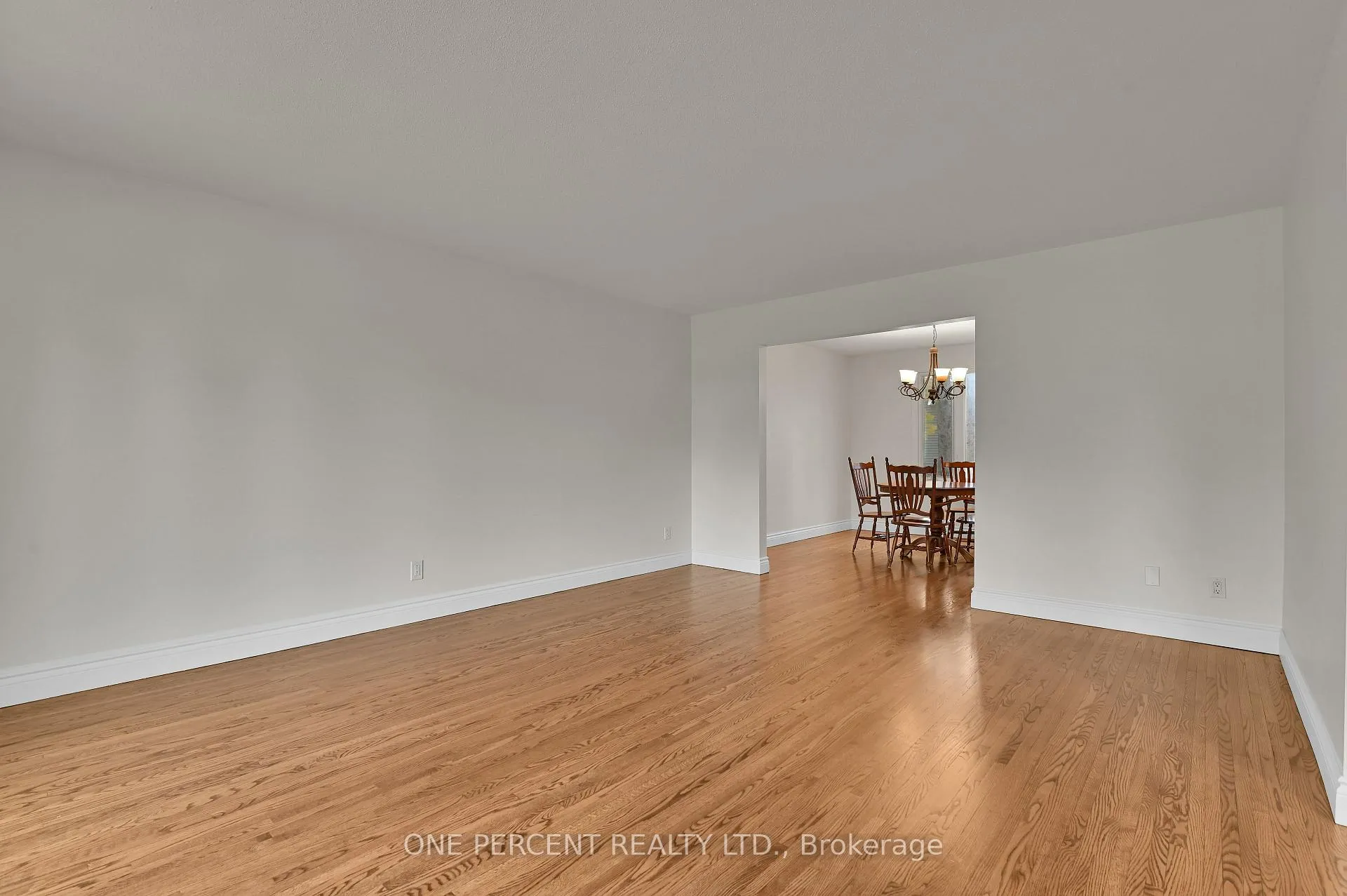 Photo 6 of 5 Parkridge Crescent, Ottawa, Blackburn Hamlet — HOMEH