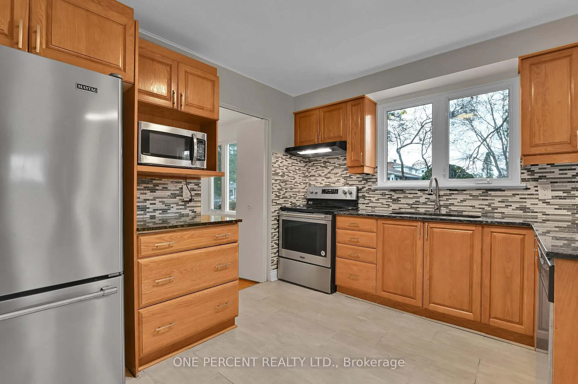 Photo 10 of 5 Parkridge Crescent, Ottawa, Blackburn Hamlet — HOMEH