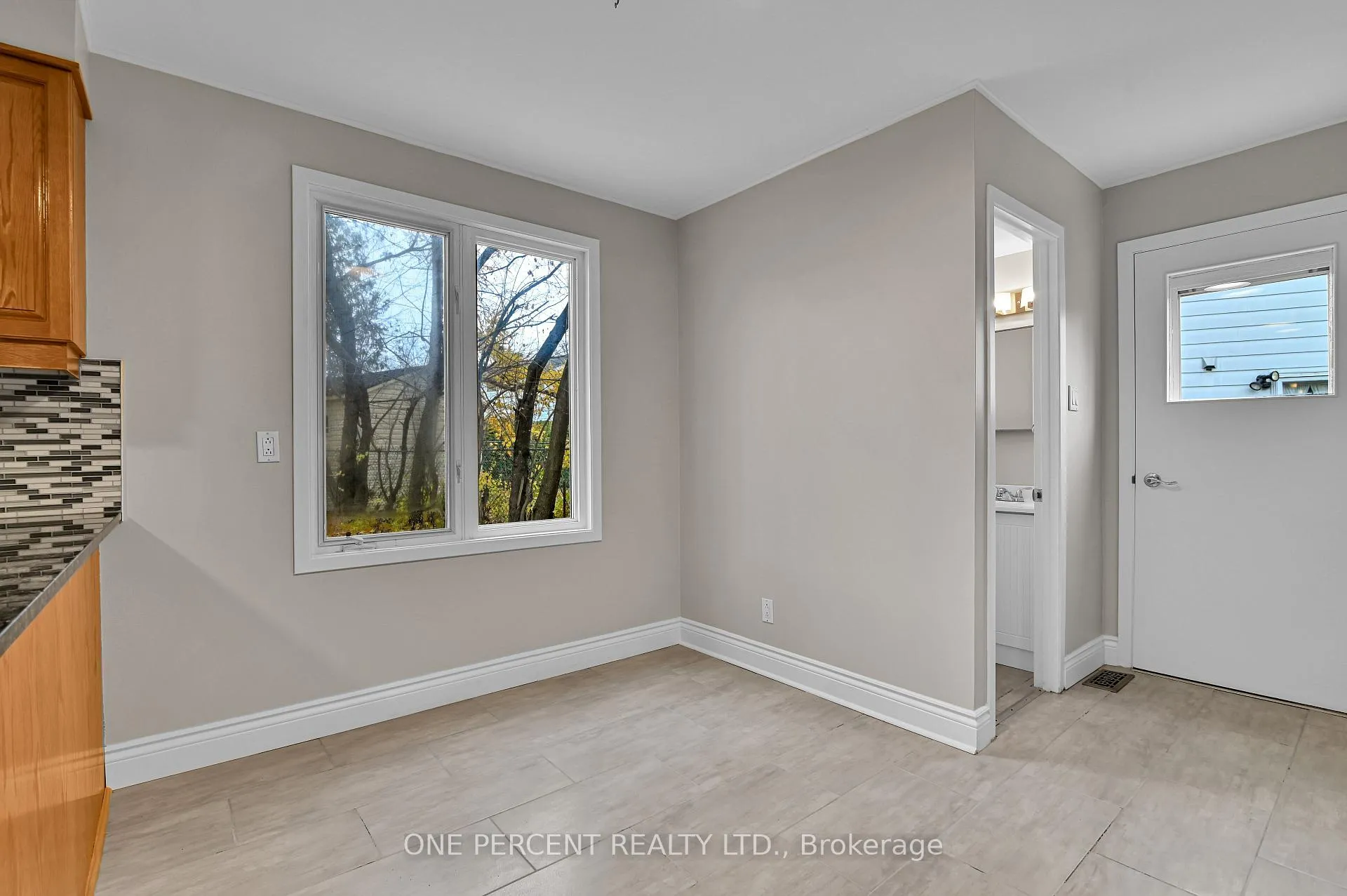 Photo 12 of 5 Parkridge Crescent, Ottawa, Blackburn Hamlet — HOMEH