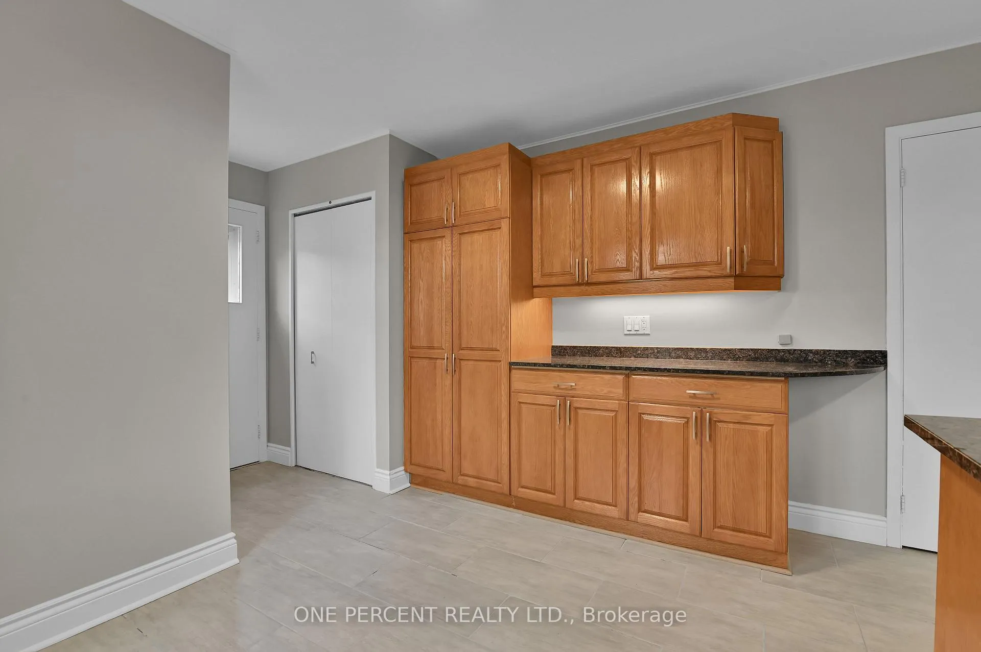 Photo 13 of 5 Parkridge Crescent, Ottawa, Blackburn Hamlet — HOMEH