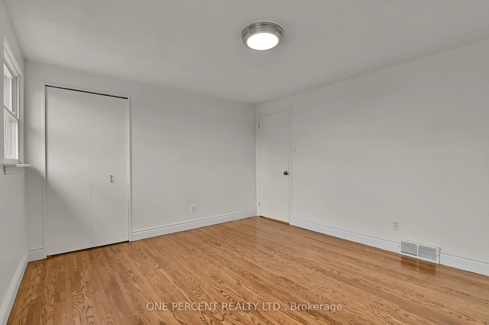 Photo 17 of 5 Parkridge Crescent, Ottawa, Blackburn Hamlet — HOMEH