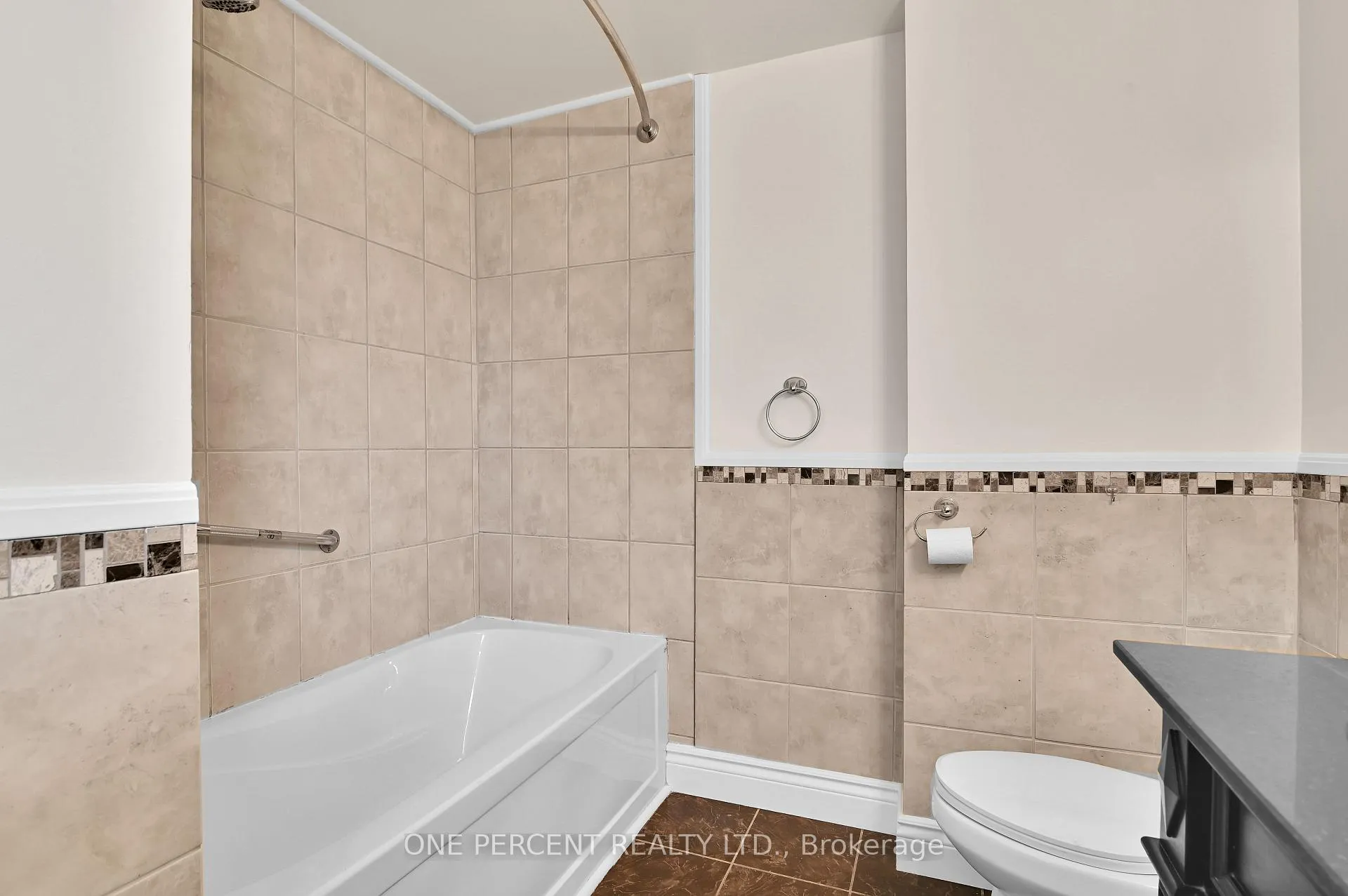 Photo 19 of 5 Parkridge Crescent, Ottawa, Blackburn Hamlet — HOMEH