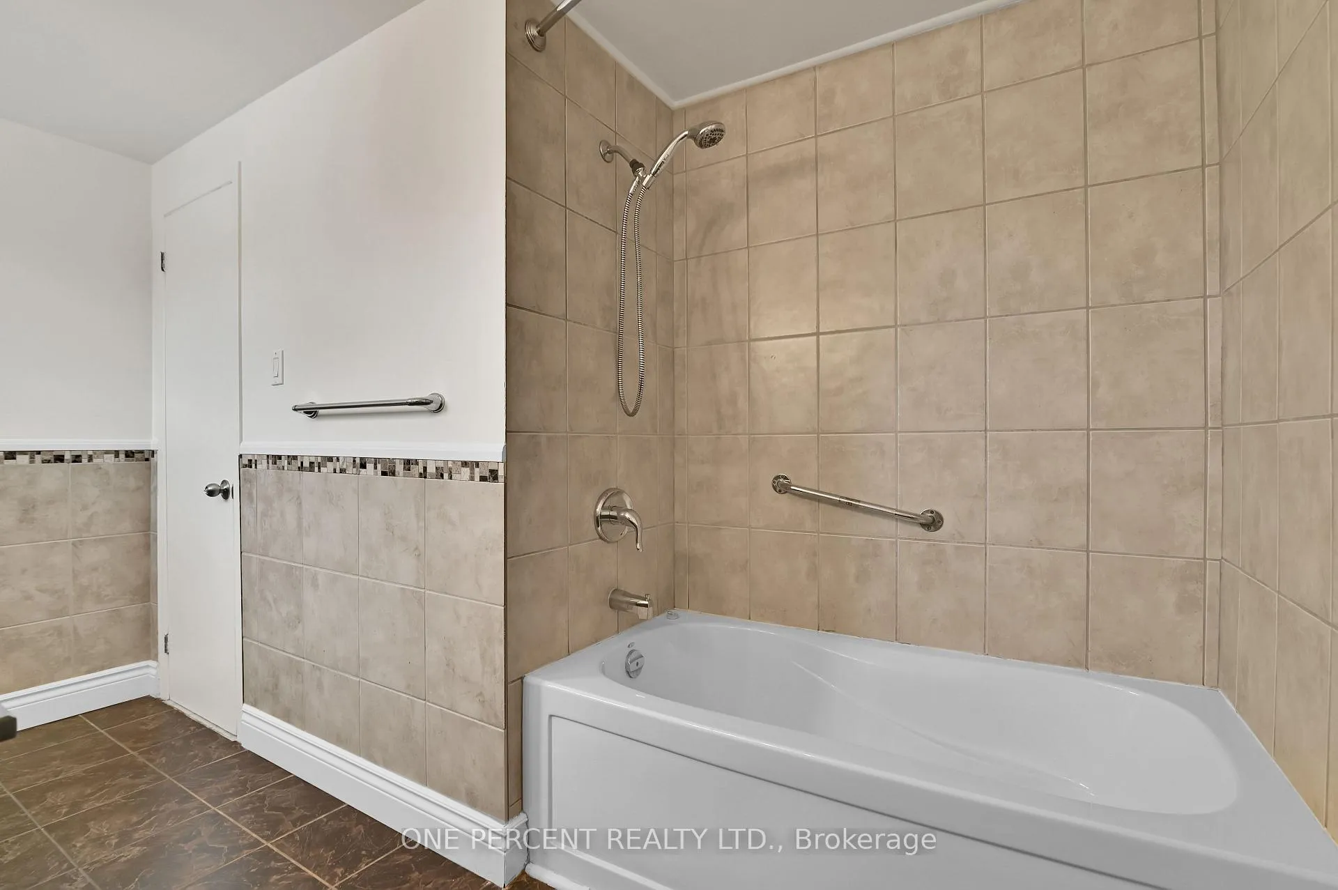 Photo 20 of 5 Parkridge Crescent, Ottawa, Blackburn Hamlet — HOMEH