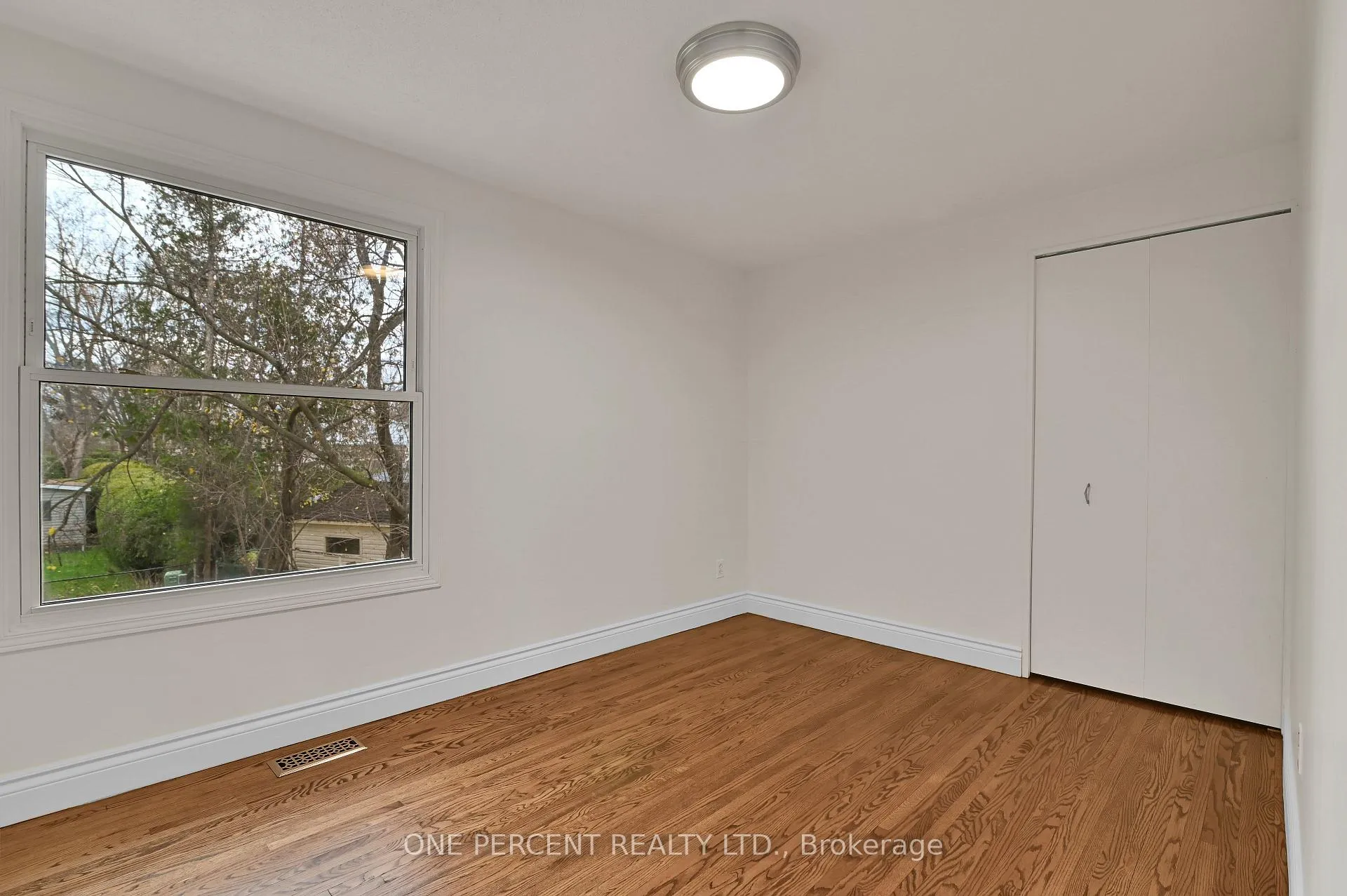 Photo 23 of 5 Parkridge Crescent, Ottawa, Blackburn Hamlet — HOMEH