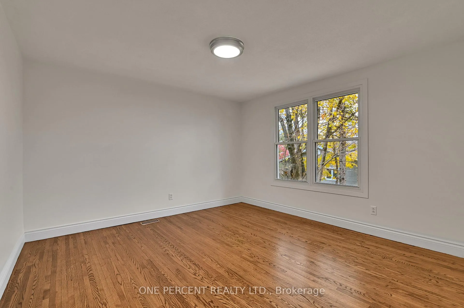 Photo 24 of 5 Parkridge Crescent, Ottawa, Blackburn Hamlet — HOMEH