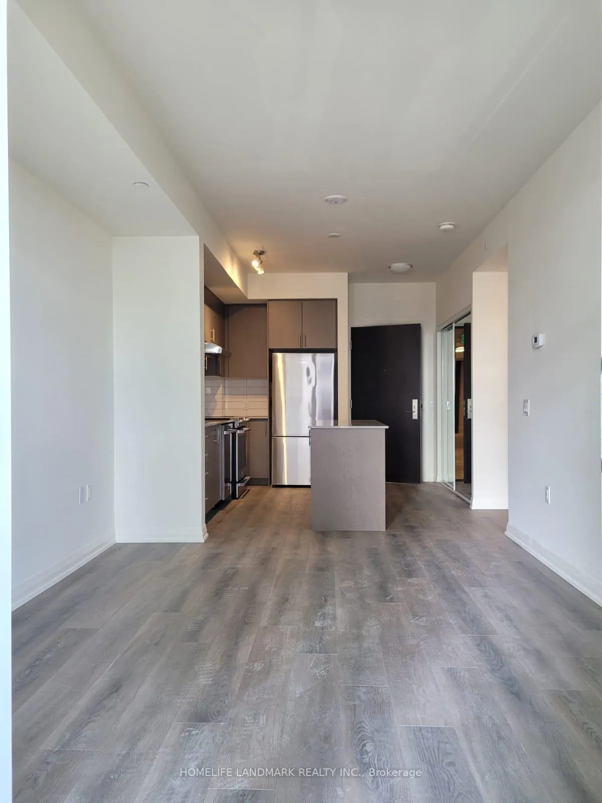 Photo 6 of Unit 404, 9000 Jane Street, Vaughan, Vellore Village — HOMEH