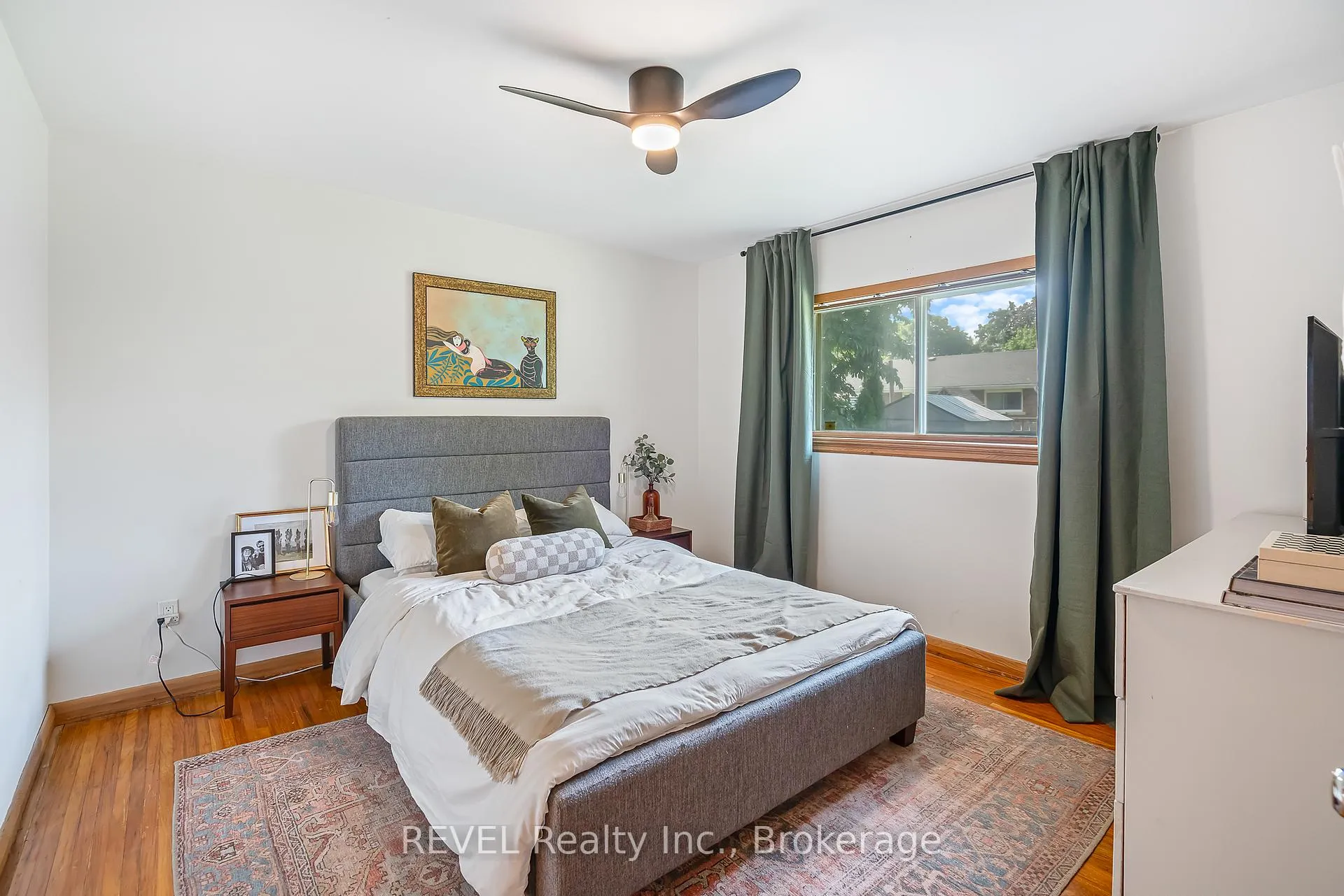 Photo 15 of 18 Broadmore Avenue, St. Catharines, Carlton/Bunting — HOMEH