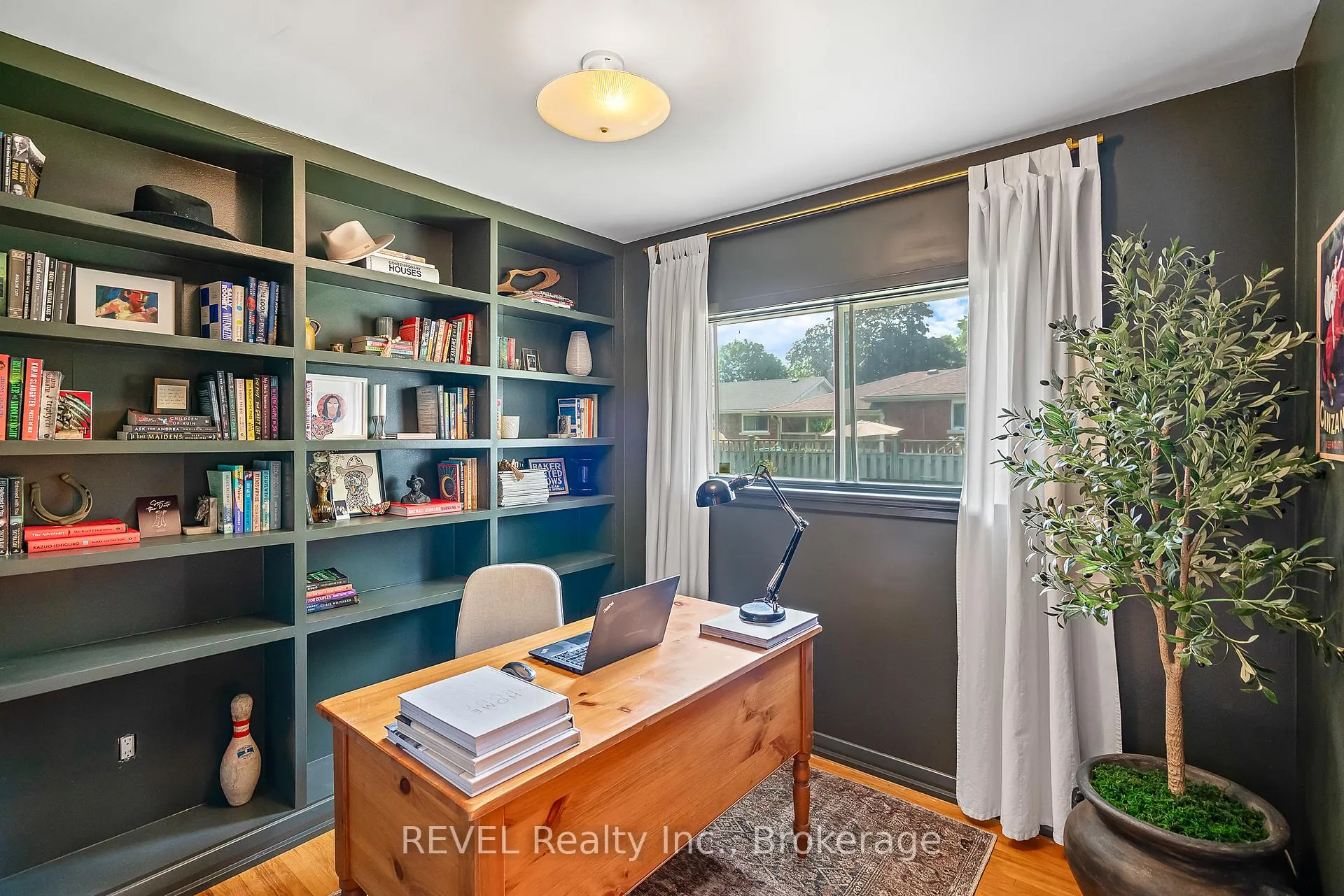 Photo 16 of 18 Broadmore Avenue, St. Catharines, Carlton/Bunting — HOMEH
