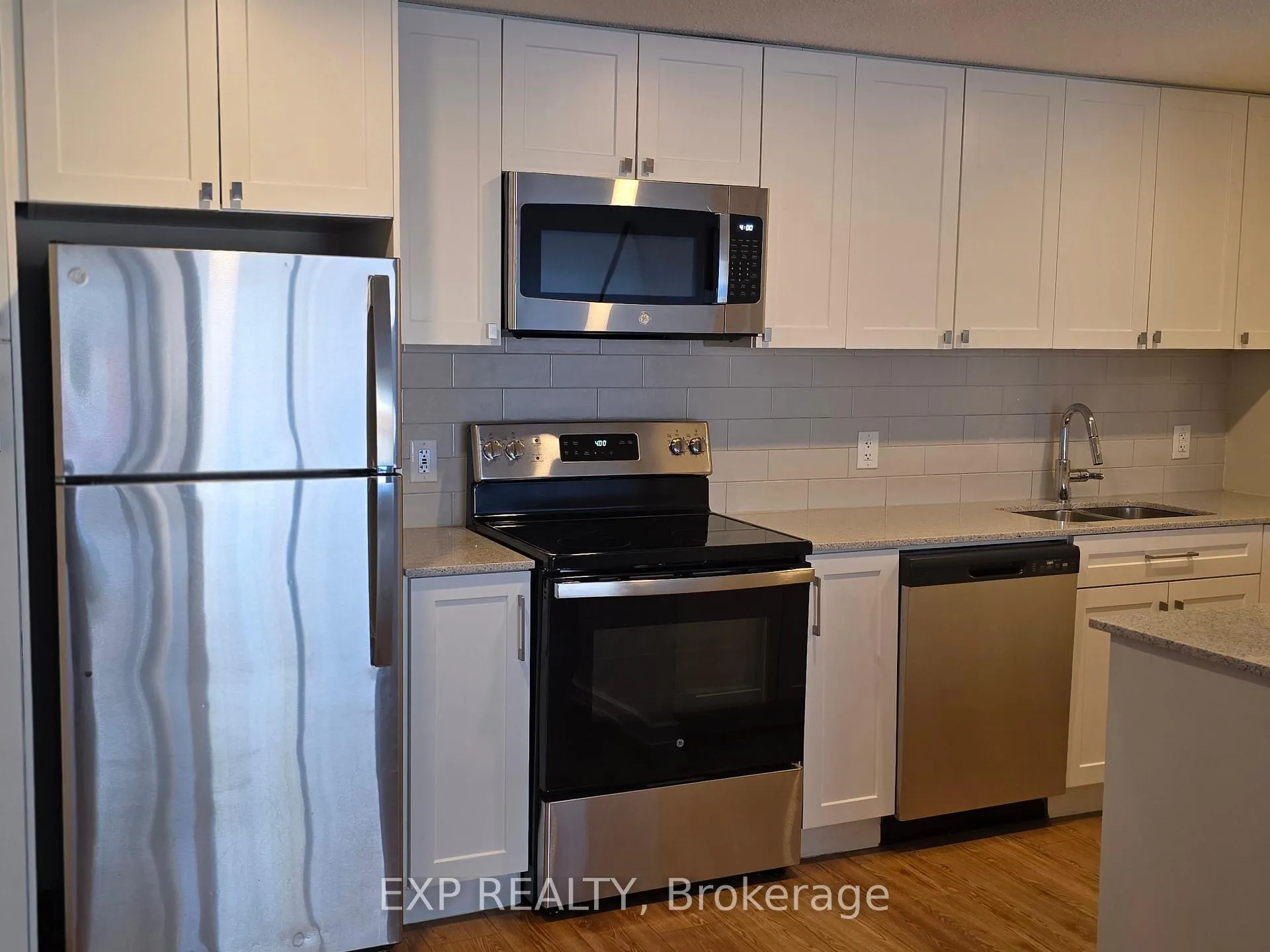 Photo 3 of Unit 101, 981 Gulf Place, Ottawa, Overbrook/Castle Heights — HOMEH