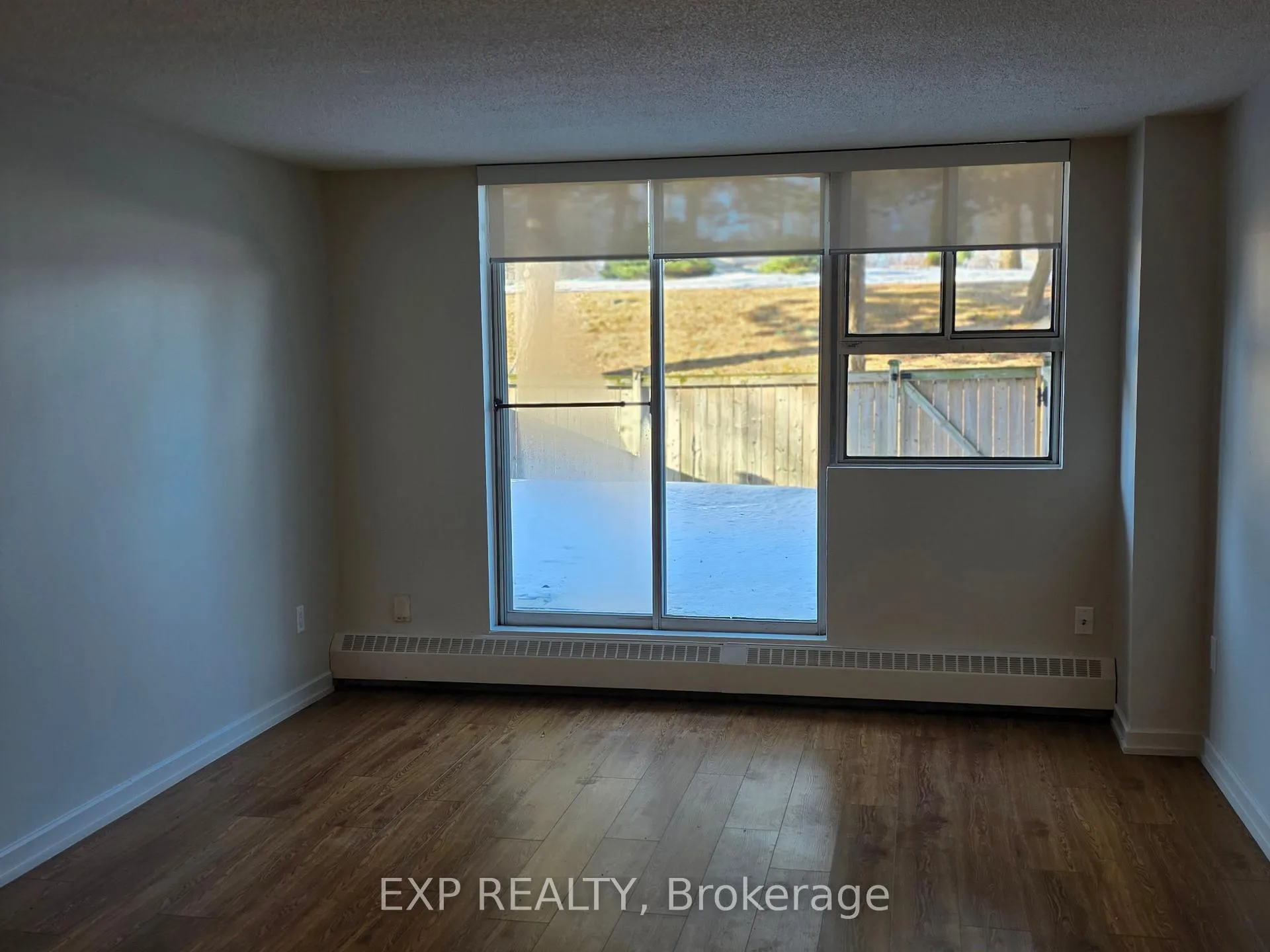 Photo 4 of Unit 101, 981 Gulf Place, Ottawa, Overbrook/Castle Heights — HOMEH