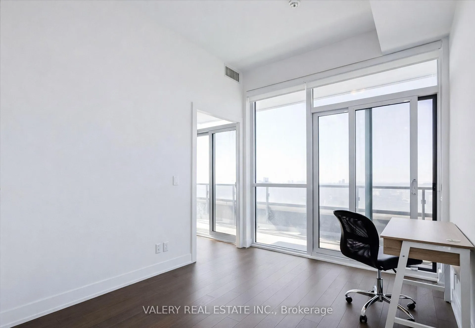 Photo 7 of Unit 2108, 181 Bedford Road, Toronto, The Annex — HOMEH