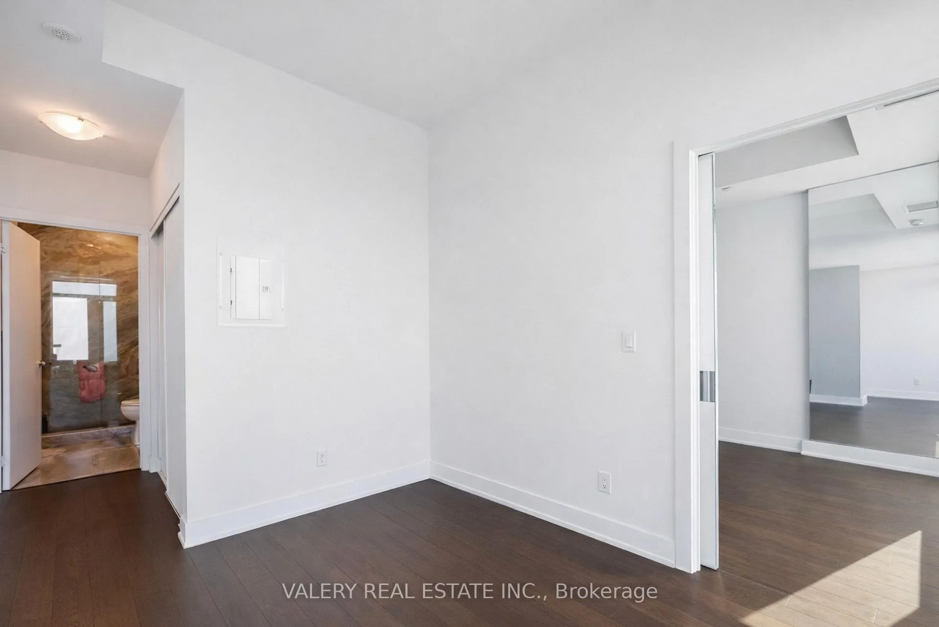 Photo 9 of Unit 2108, 181 Bedford Road, Toronto, The Annex — HOMEH
