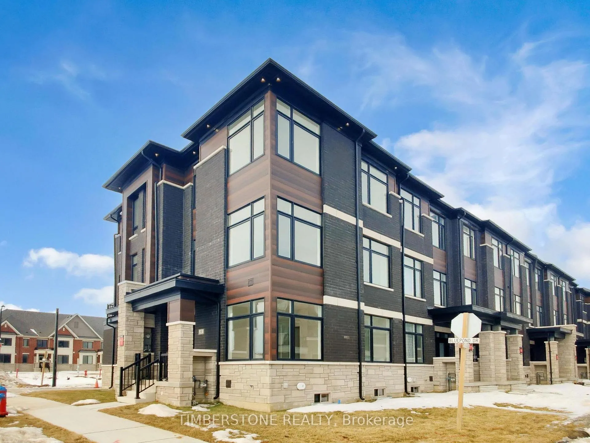 Photo 1 of 91 Blue Pond Drive, Brampton, Northwest Brampton — HOMEH