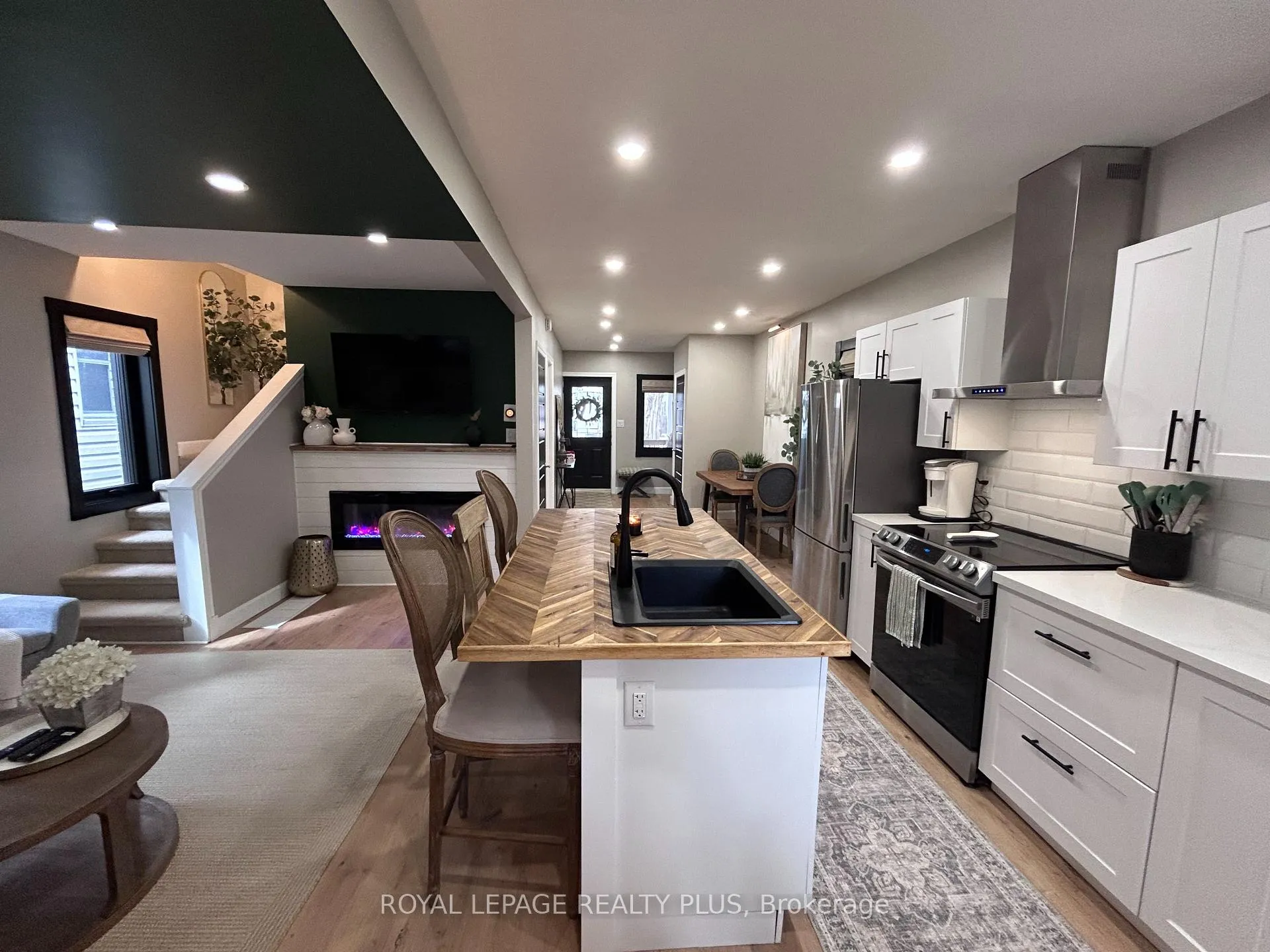 Photo 6 of 371 Upper Wentworth Street, Hamilton, Inch Park — HOMEH
