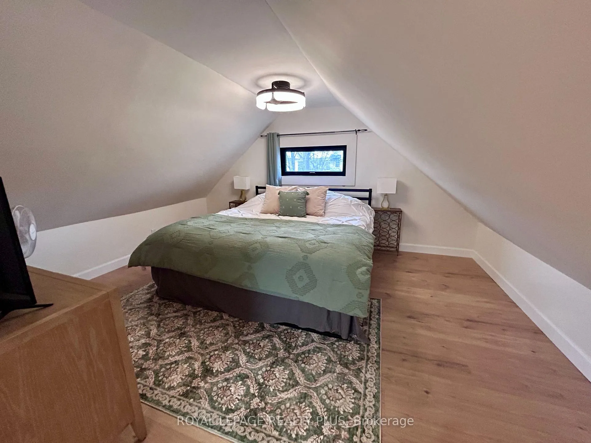 Photo 14 of 371 Upper Wentworth Street, Hamilton, Inch Park — HOMEH