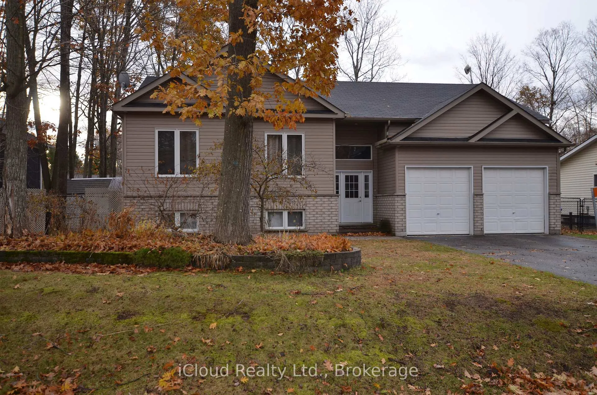 Photo 2 of 25 Rue Vanier, Tiny, Rural Tiny — HOMEH