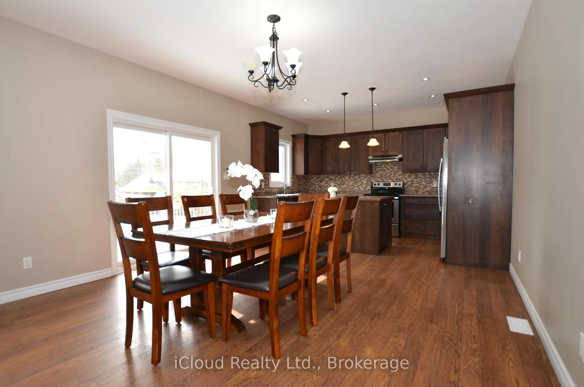 Photo 20 of 25 Rue Vanier, Tiny, Rural Tiny — HOMEH