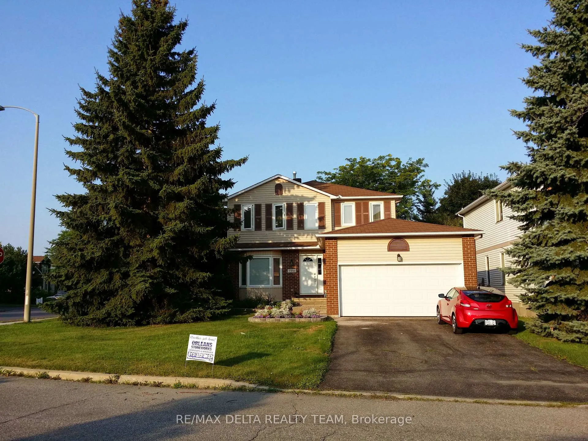Photo 5 of 798 Lalande Terrace, Ottawa, Fallingbrook/Ridgemount — HOMEH