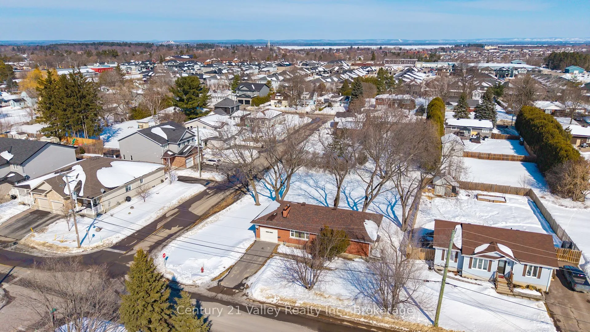 Photo 7 of 104 Arthur Street, Arnprior — HOMEH